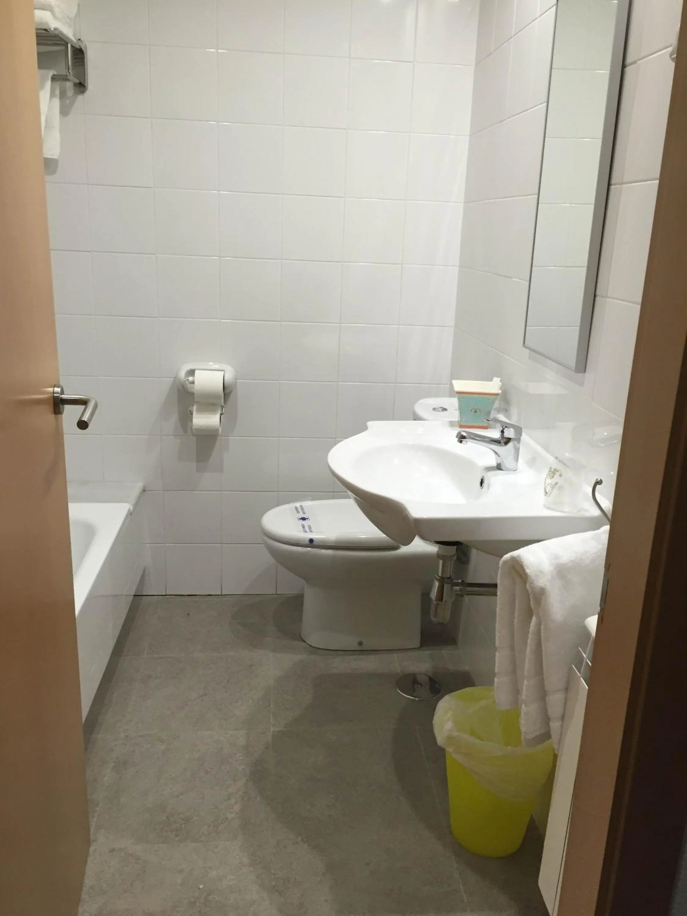 Bathroom in Hotel Varadoiro