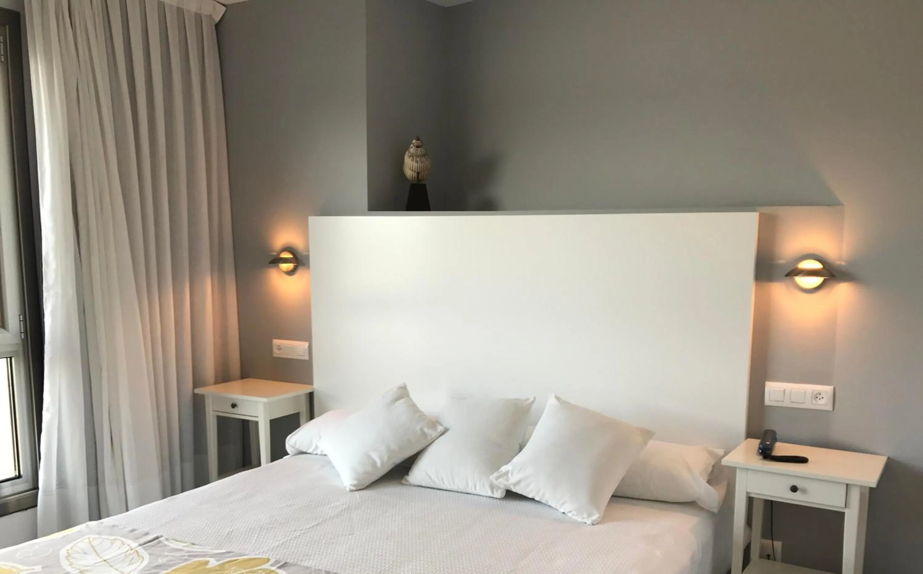 Photo of the whole room, Bed in Hotel Varadoiro