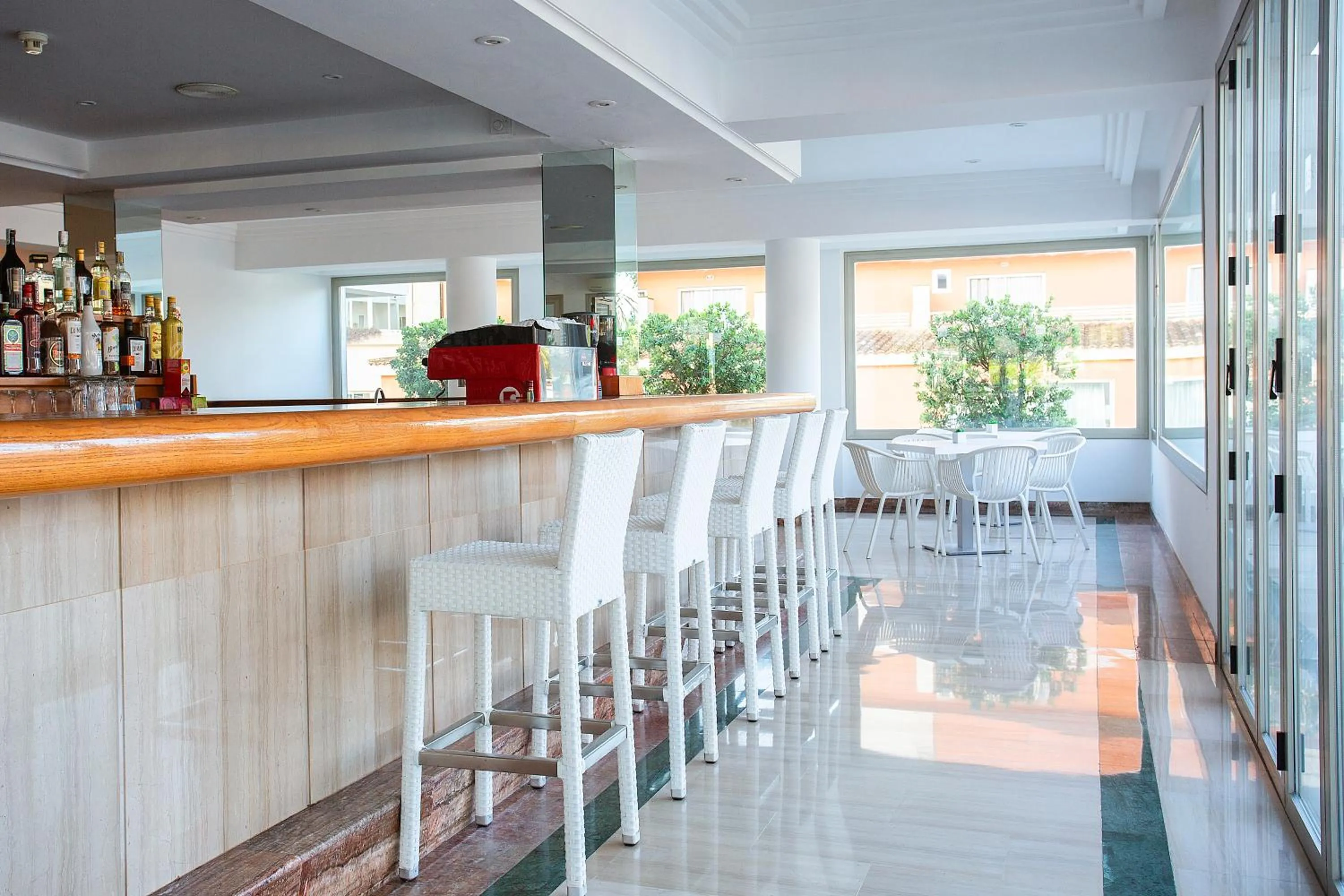 Lounge or bar in BQ Sarah -Adults Only