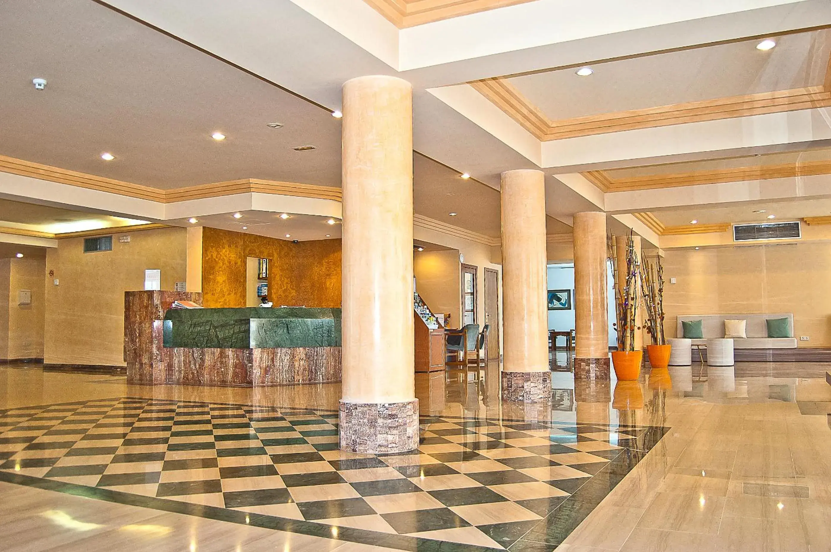 Lobby or reception in BQ Sarah -Adults Only Lobby or reception in BQ Sarah -Adults Only