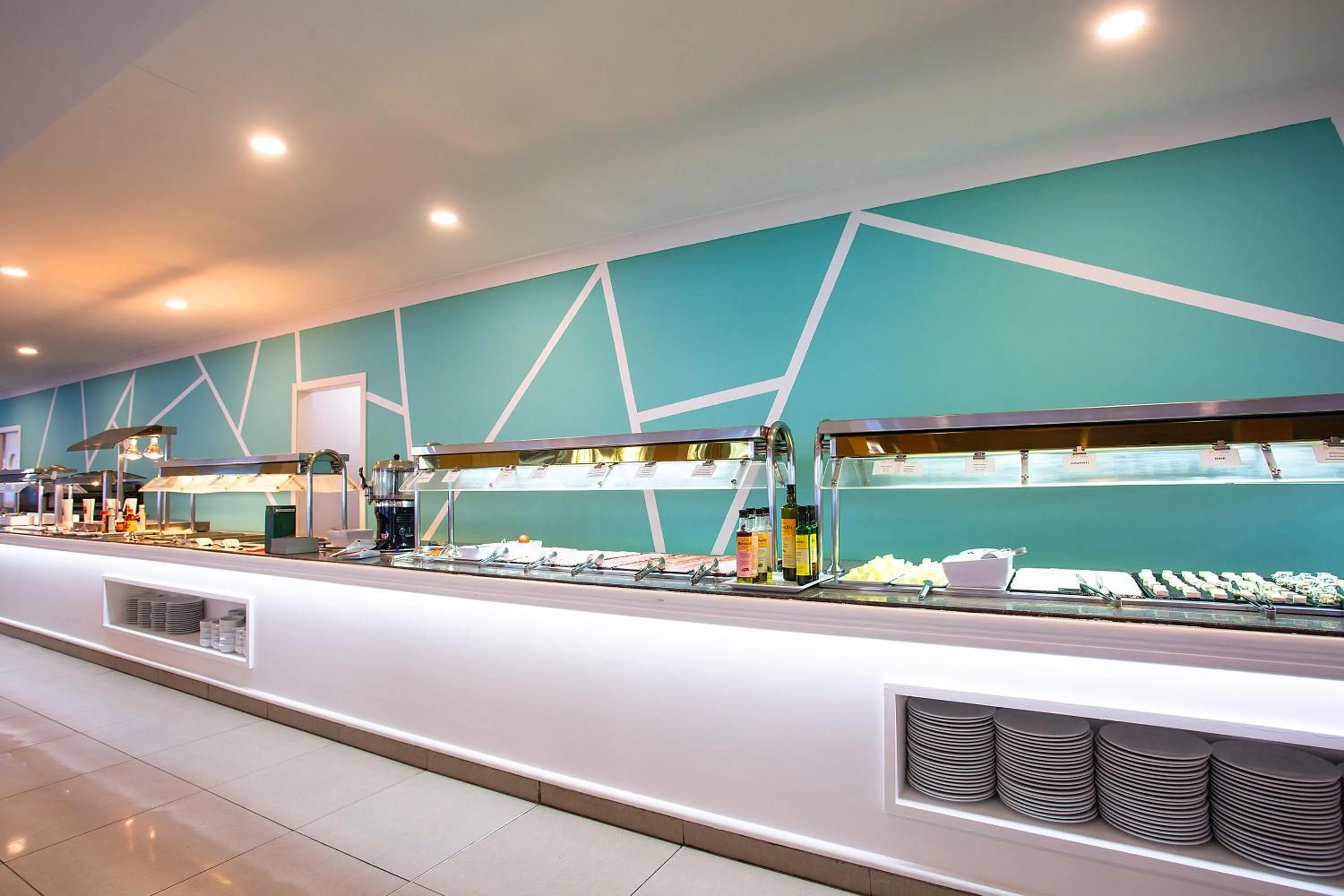 Food and drinks in BQ Sarah -Adults Only