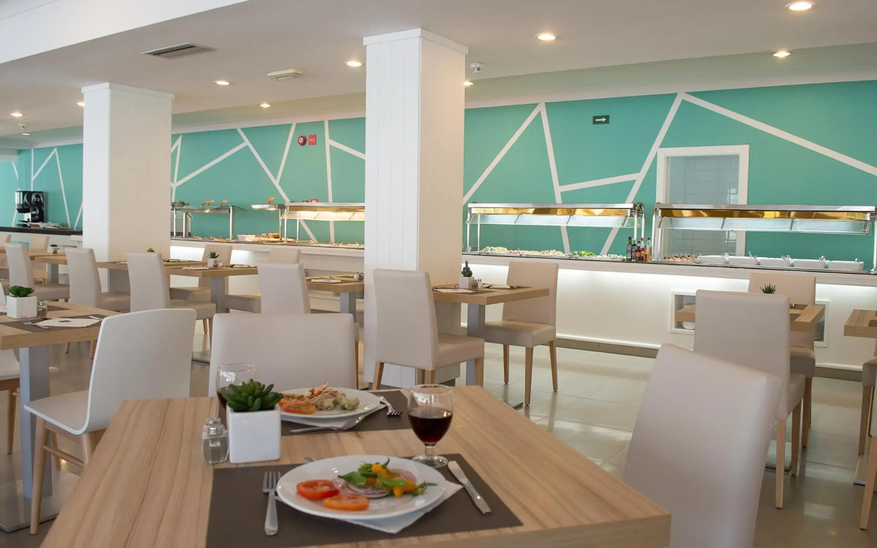 Restaurant/places to eat in BQ Sarah -Adults Only Restaurant/places to eat in BQ Sarah -Adults Only