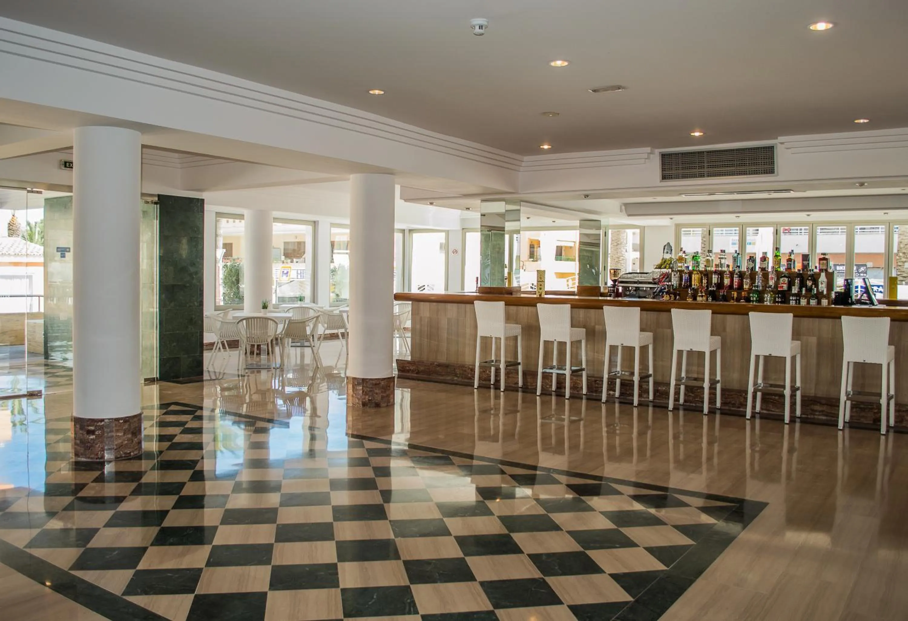 Lounge or bar in BQ Sarah -Adults Only