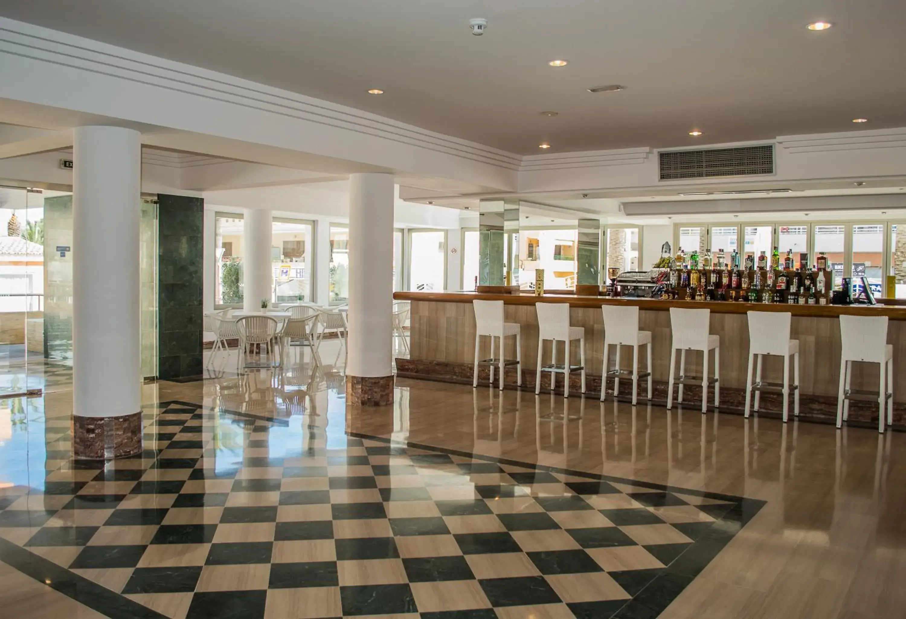 Lounge or bar in BQ Sarah -Adults Only Lounge or bar in BQ Sarah -Adults Only