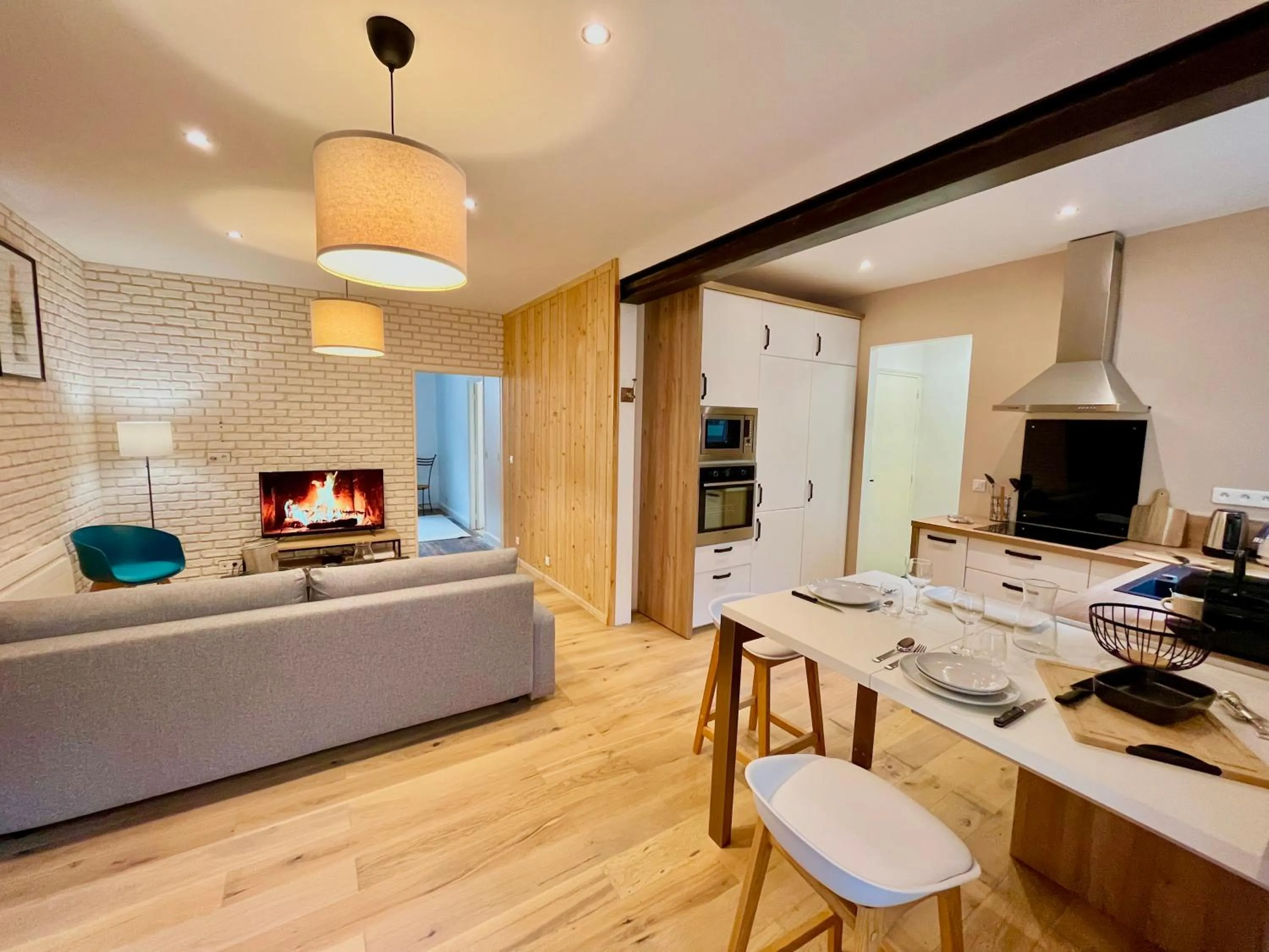 One-Bedroom Apartment in Arthys - Un extérieur au centre-ville