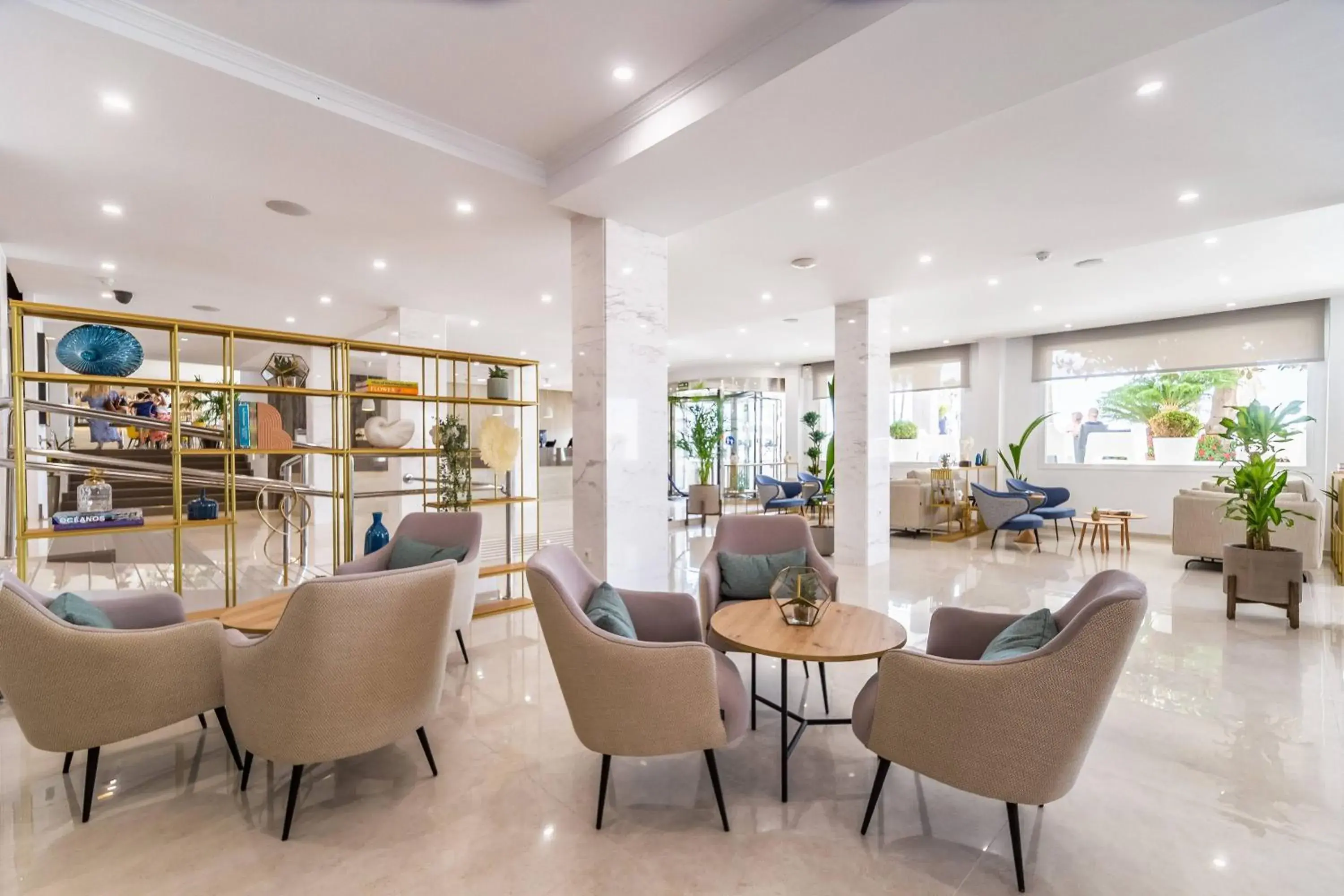 Property building in Hotel Las Arenas Affiliated by Meliá Property building in Hotel Las Arenas Affiliated by Meliá