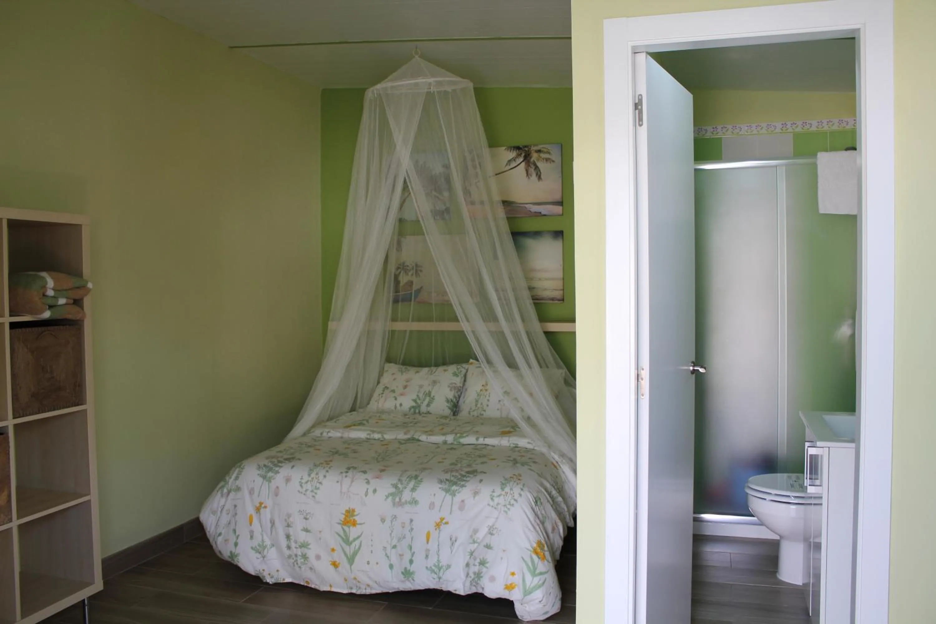 Bathroom, Bed in Camping Carlos III