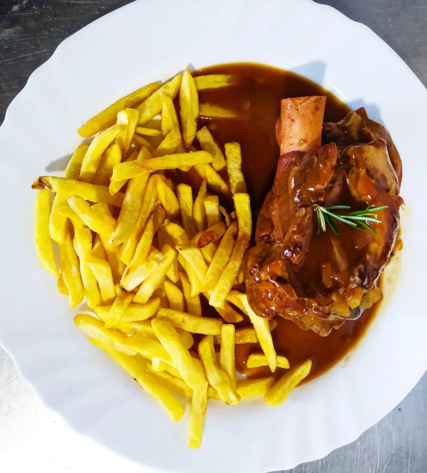 Restaurant/places to eat in Camping Carlos III