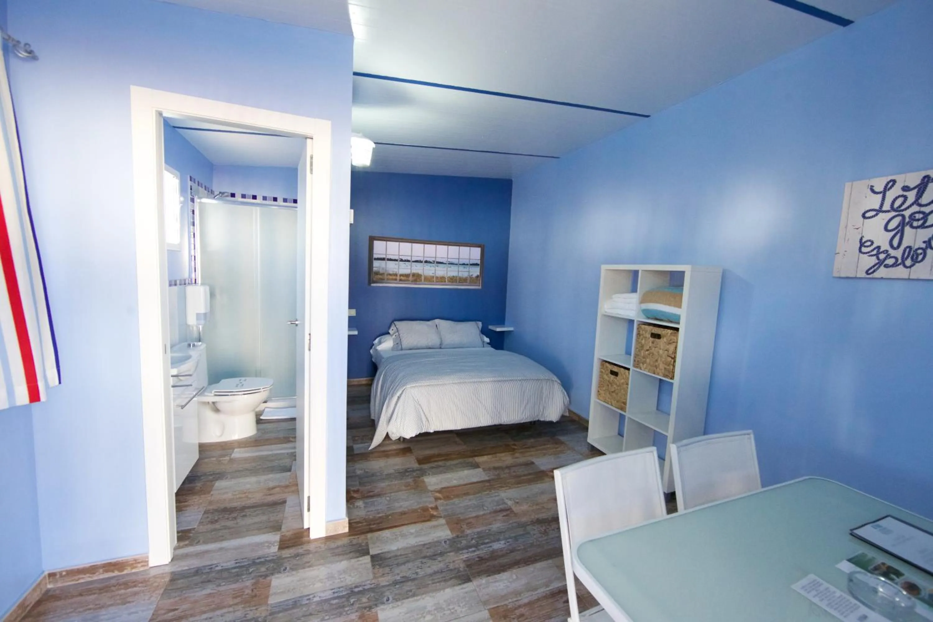 Photo of the whole room, Bed in Camping Carlos III