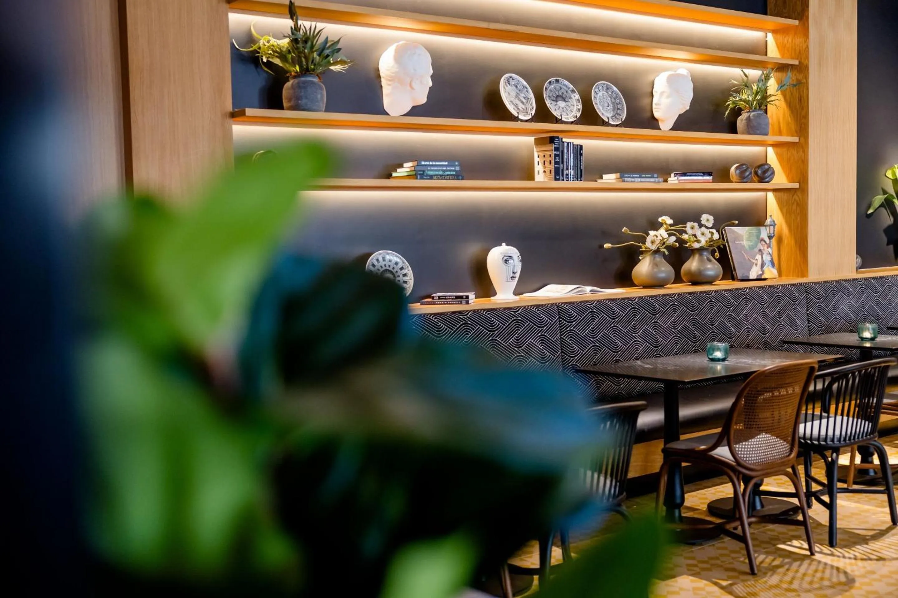 Lounge or bar in Motel One Madrid-Plaza de España