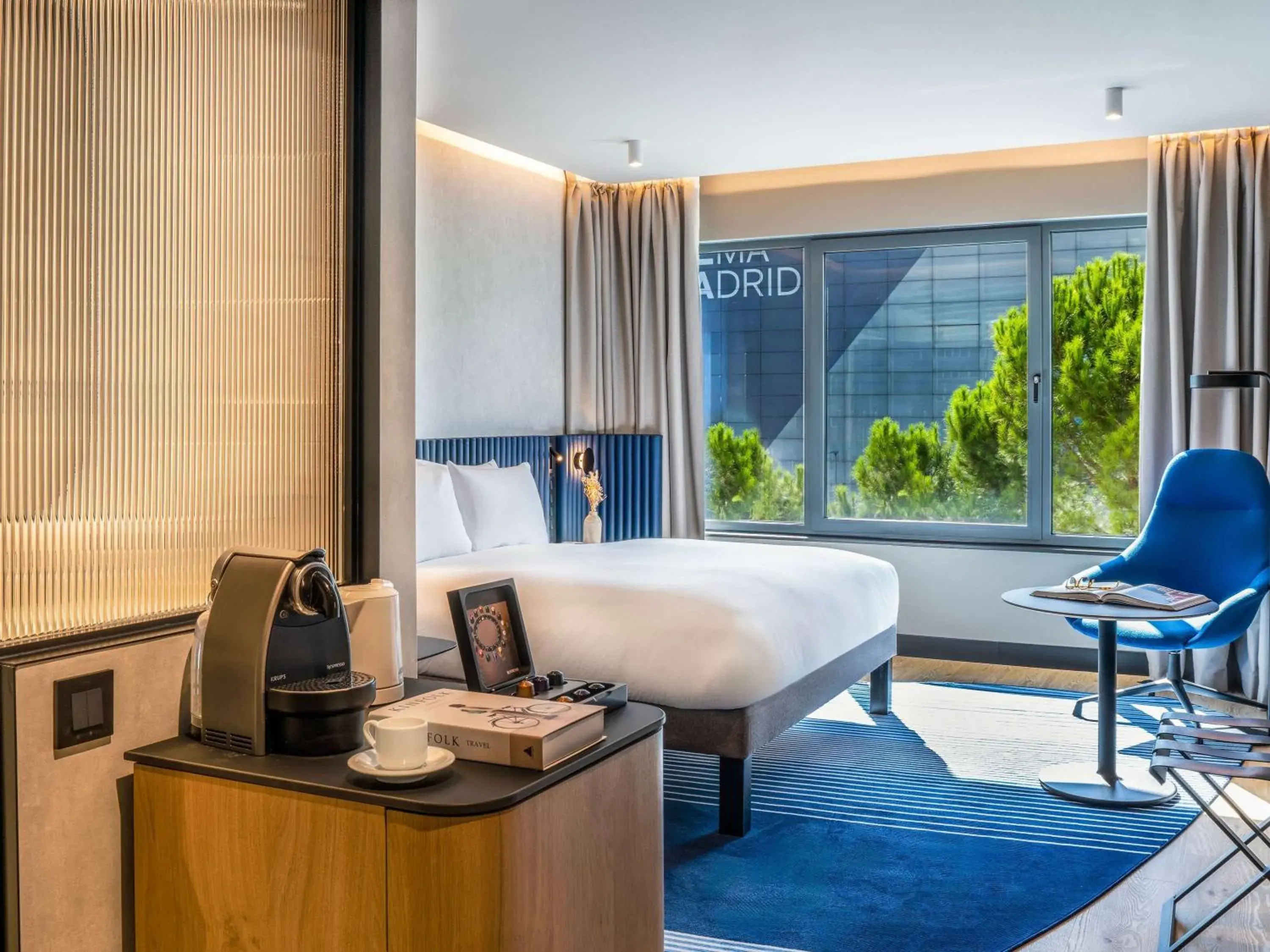 Bedroom, Bed in Pullman Madrid Airport & Feria Bedroom, Bed in Pullman Madrid Airport & Feria