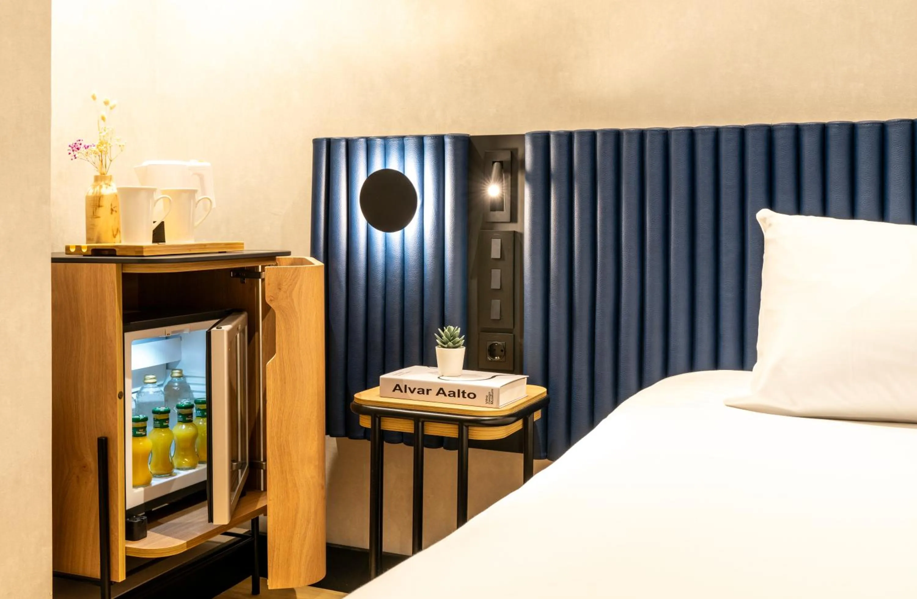 Bedroom, Bed in Pullman Madrid Airport & Feria