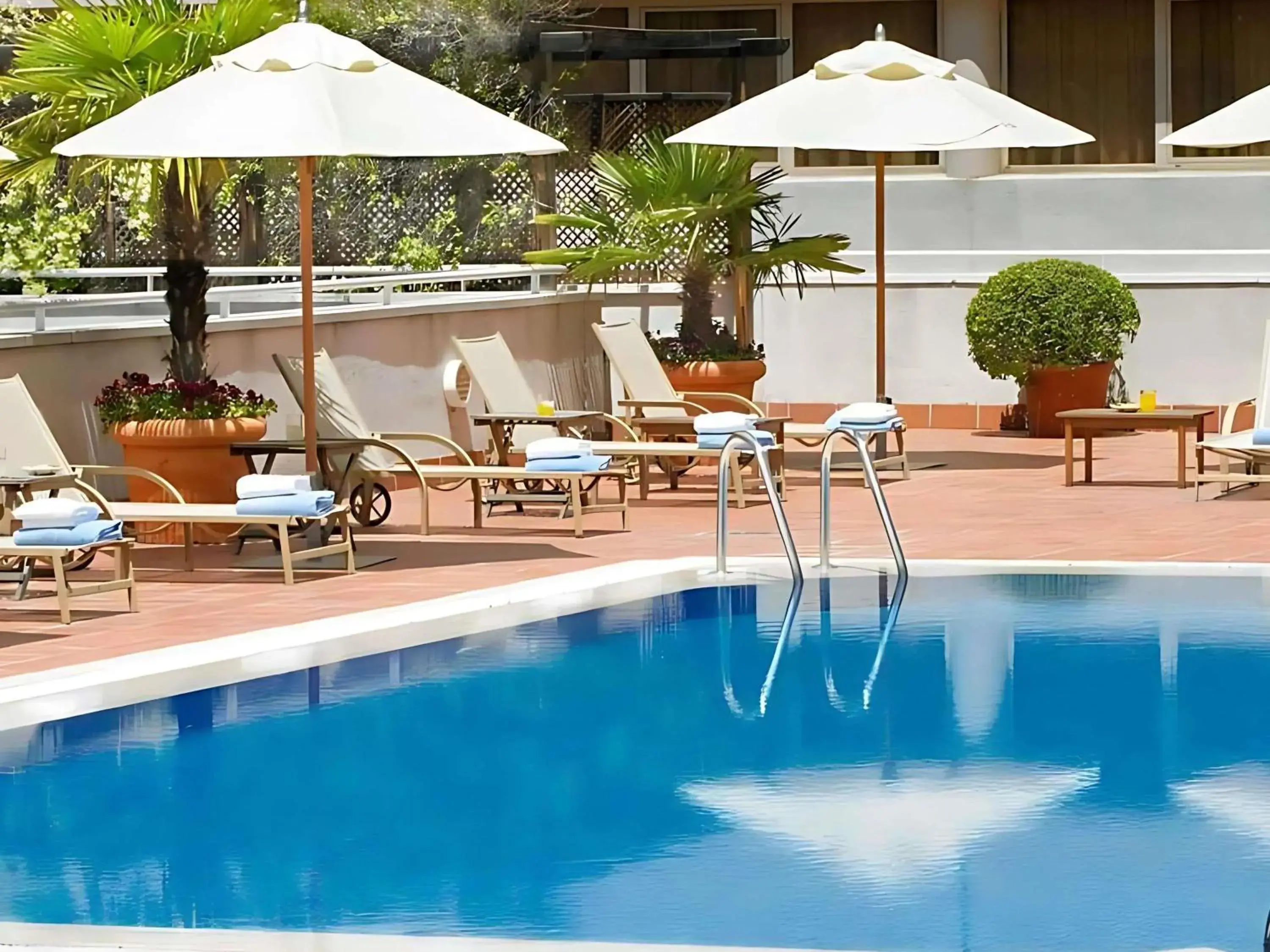 Property building in Pullman Madrid Airport & Feria Property building in Pullman Madrid Airport & Feria