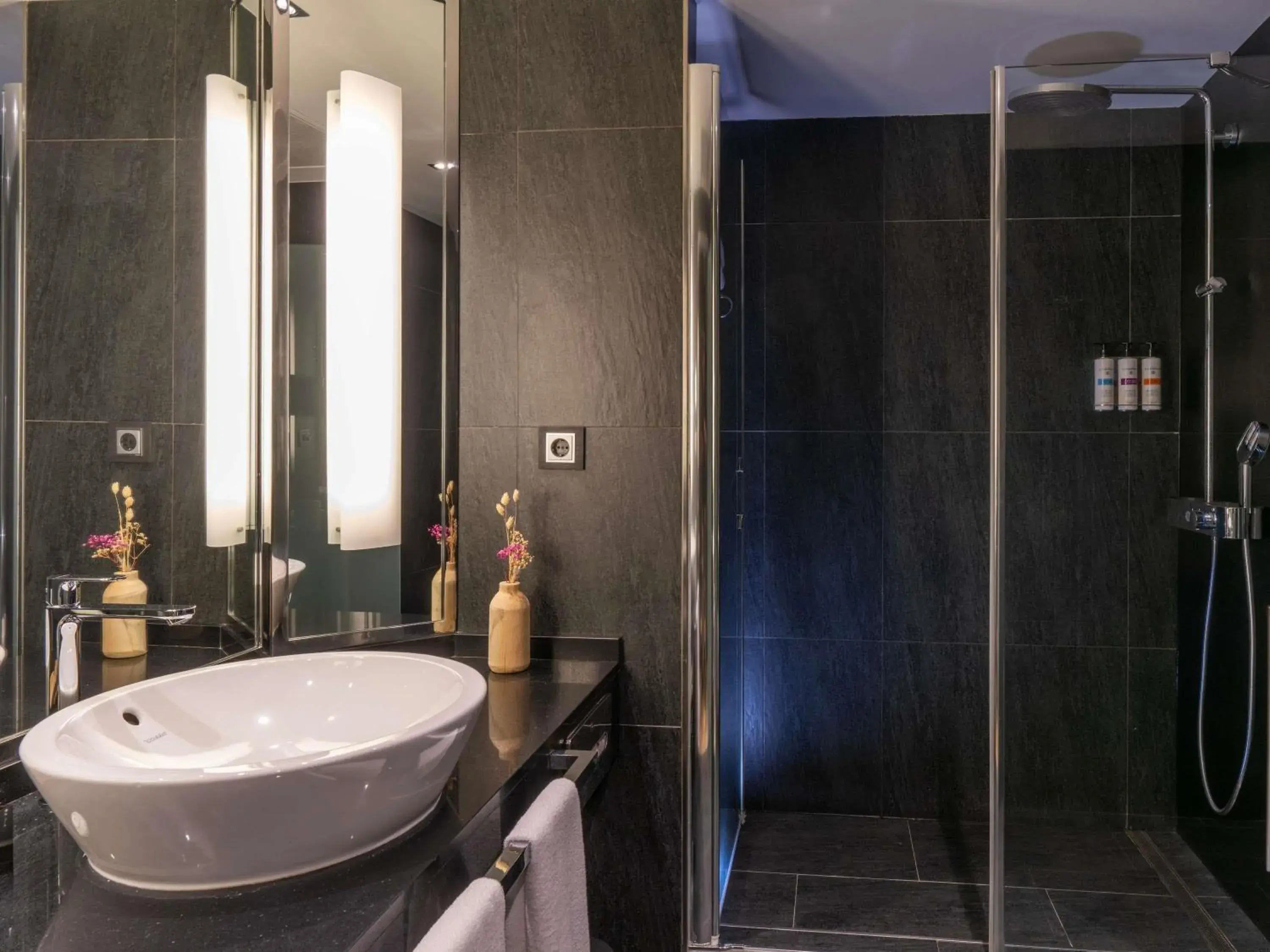 Bedroom in Pullman Madrid Airport & Feria Bedroom in Pullman Madrid Airport & Feria