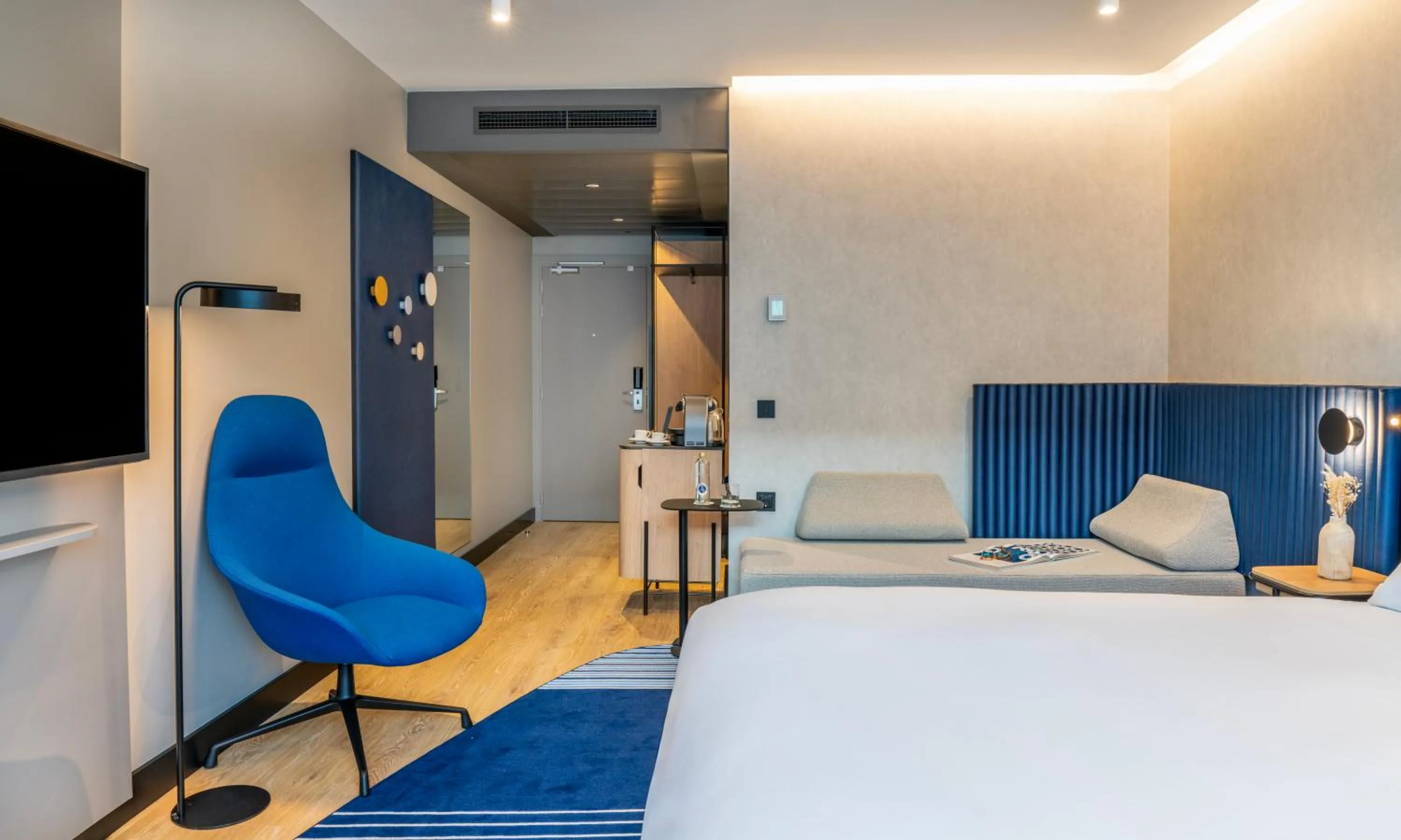 Bedroom, Bed in Pullman Madrid Airport & Feria