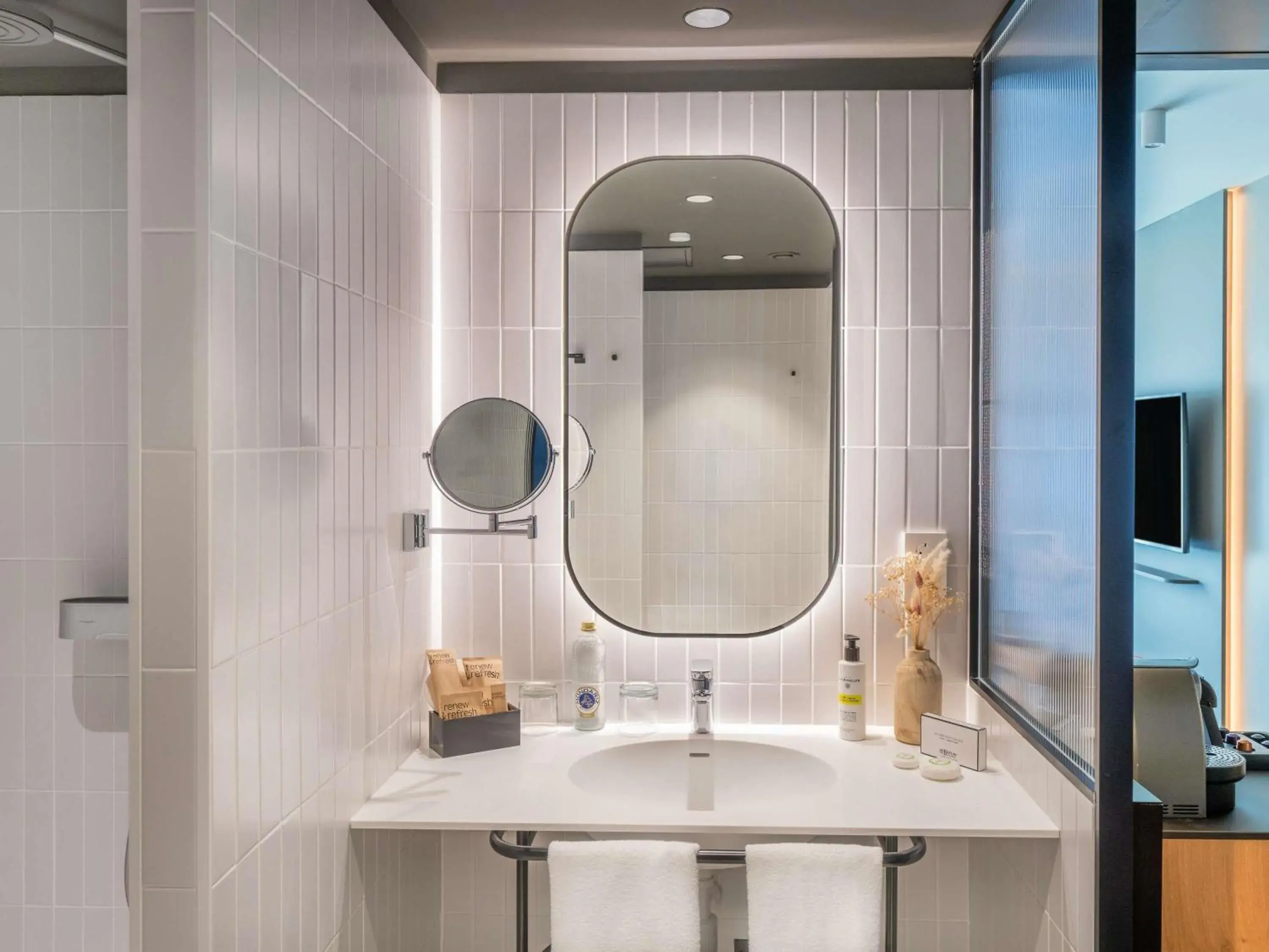 Bedroom in Pullman Madrid Airport & Feria Bedroom in Pullman Madrid Airport & Feria