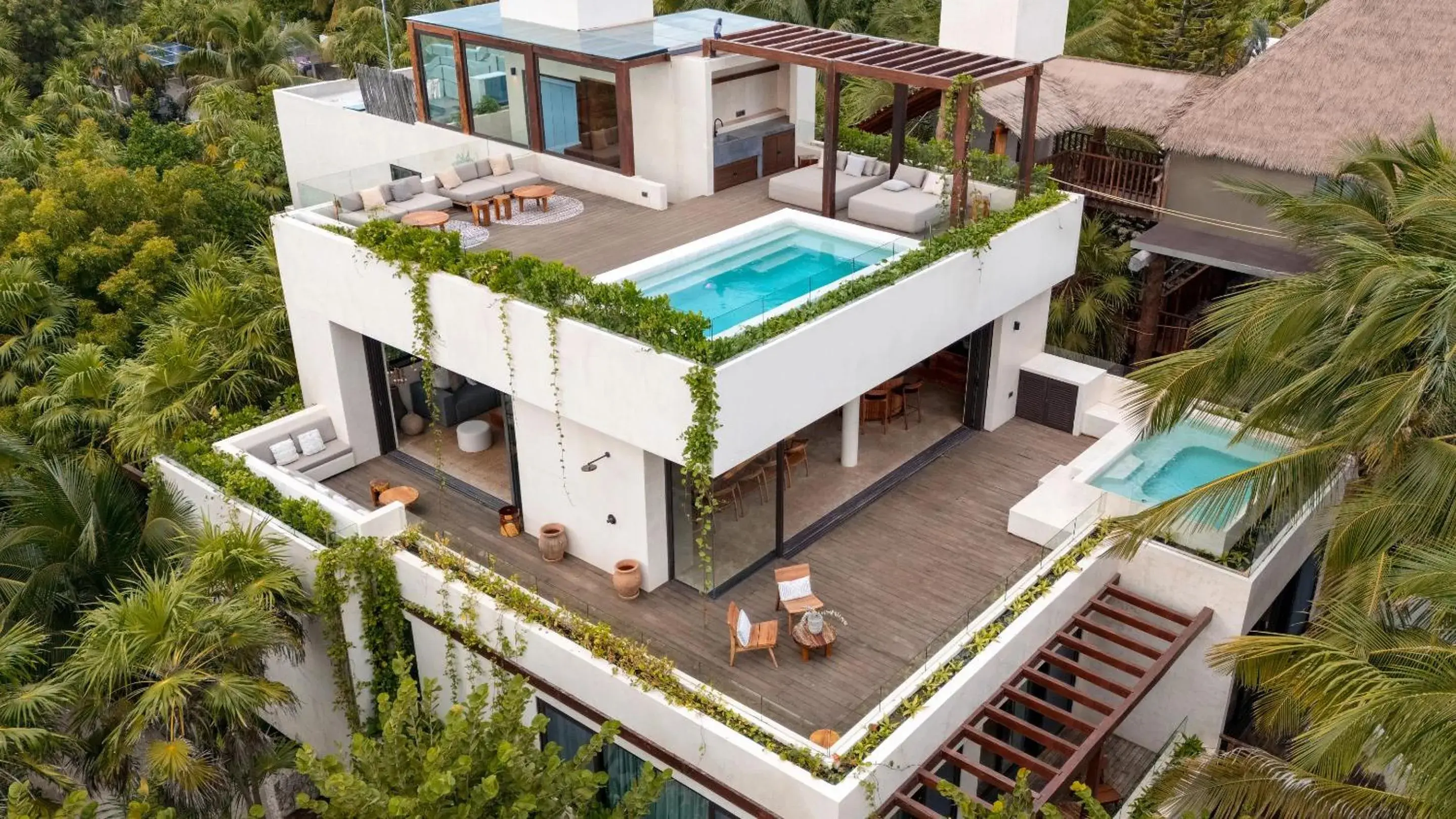 Swimming pool in Secrets Tulum Resort & Beach Club - Adults Only - All Inclusive Swimming pool in Secrets Tulum Resort & Beach Club - Adults Only - All Inclusive