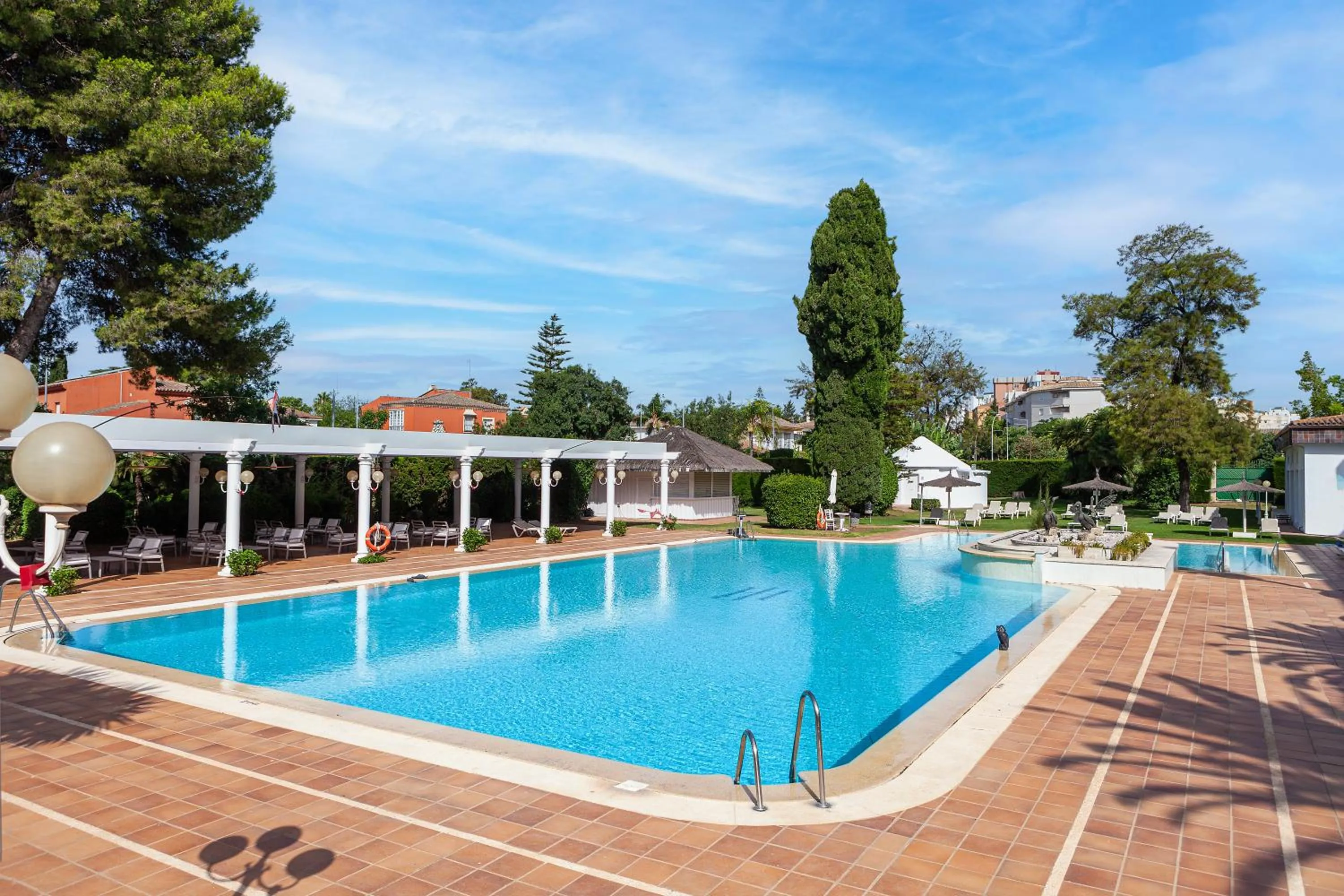 Swimming pool in Hotel Jerez & Spa