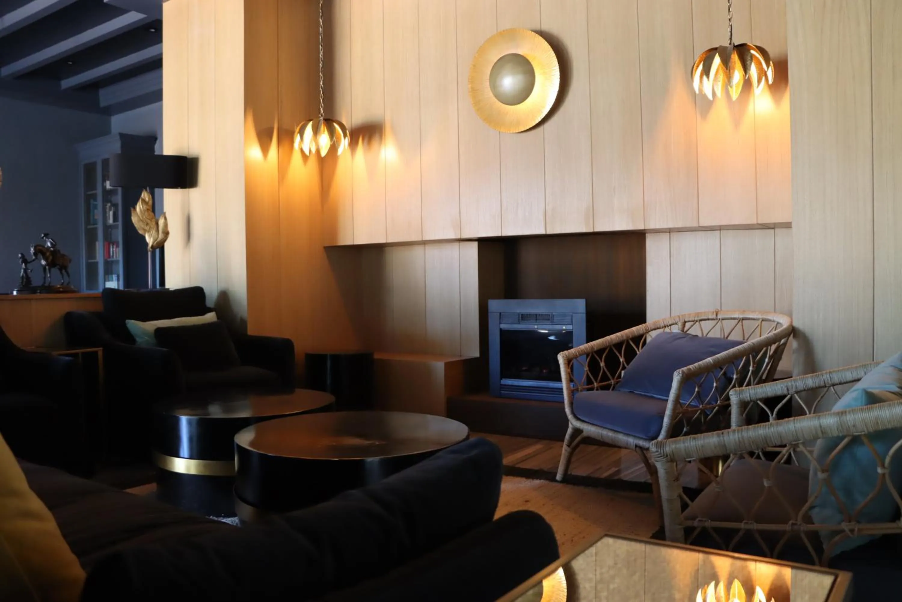 Communal lounge/ TV room in Hotel Jerez & Spa