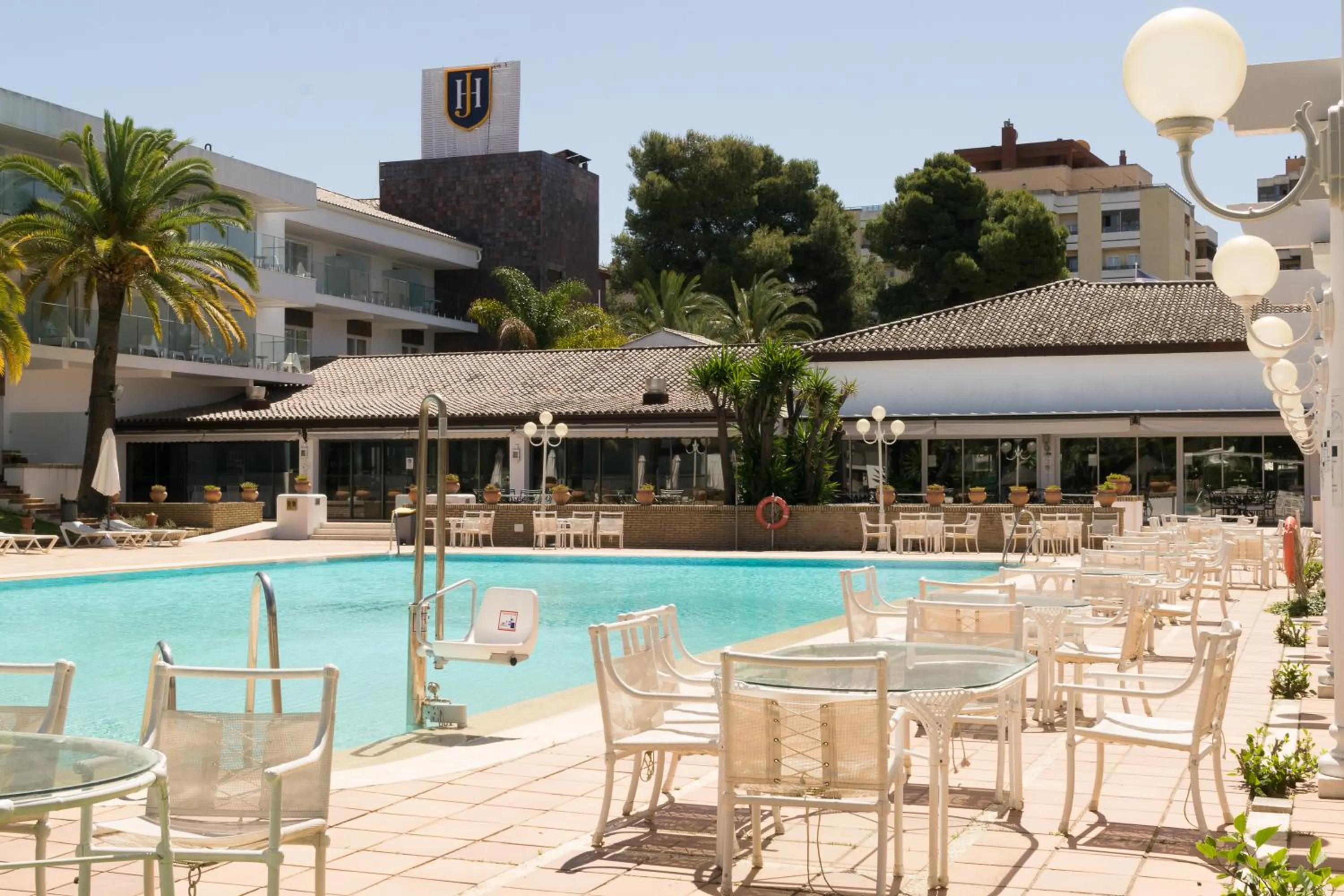 Property building in Hotel Jerez & Spa