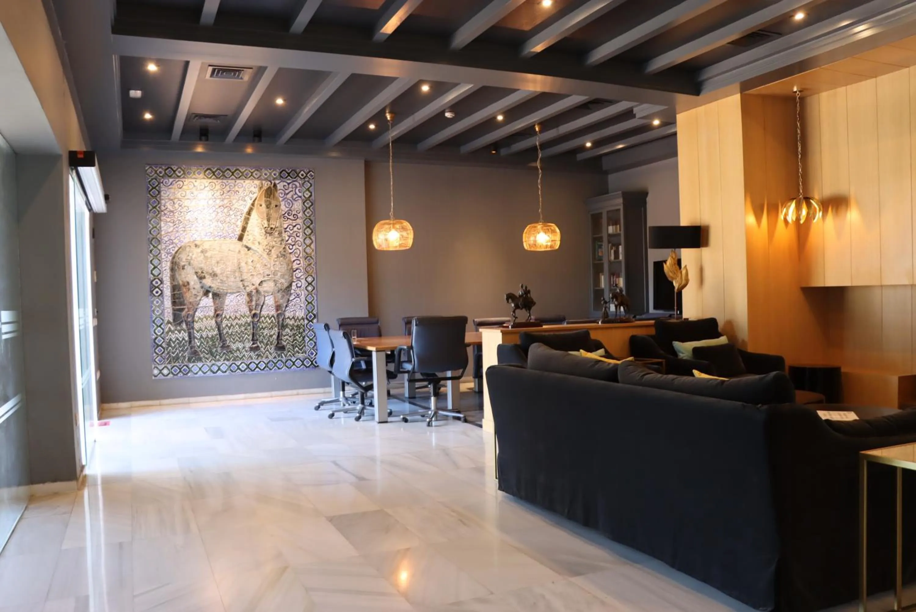 Communal lounge/ TV room in Hotel Jerez & Spa