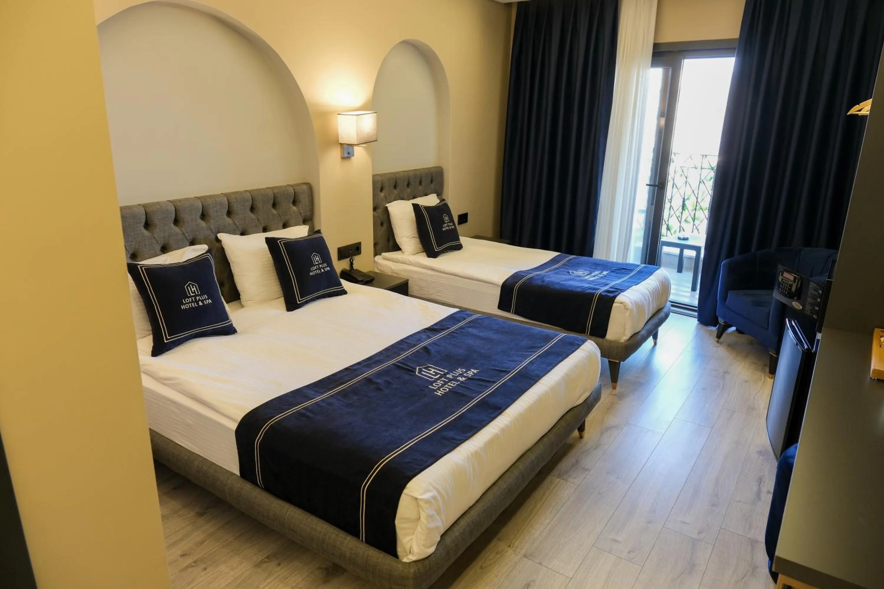 Massage, Bed in Plus Hotel & Private Transportation İstanbul Airport-By Loft