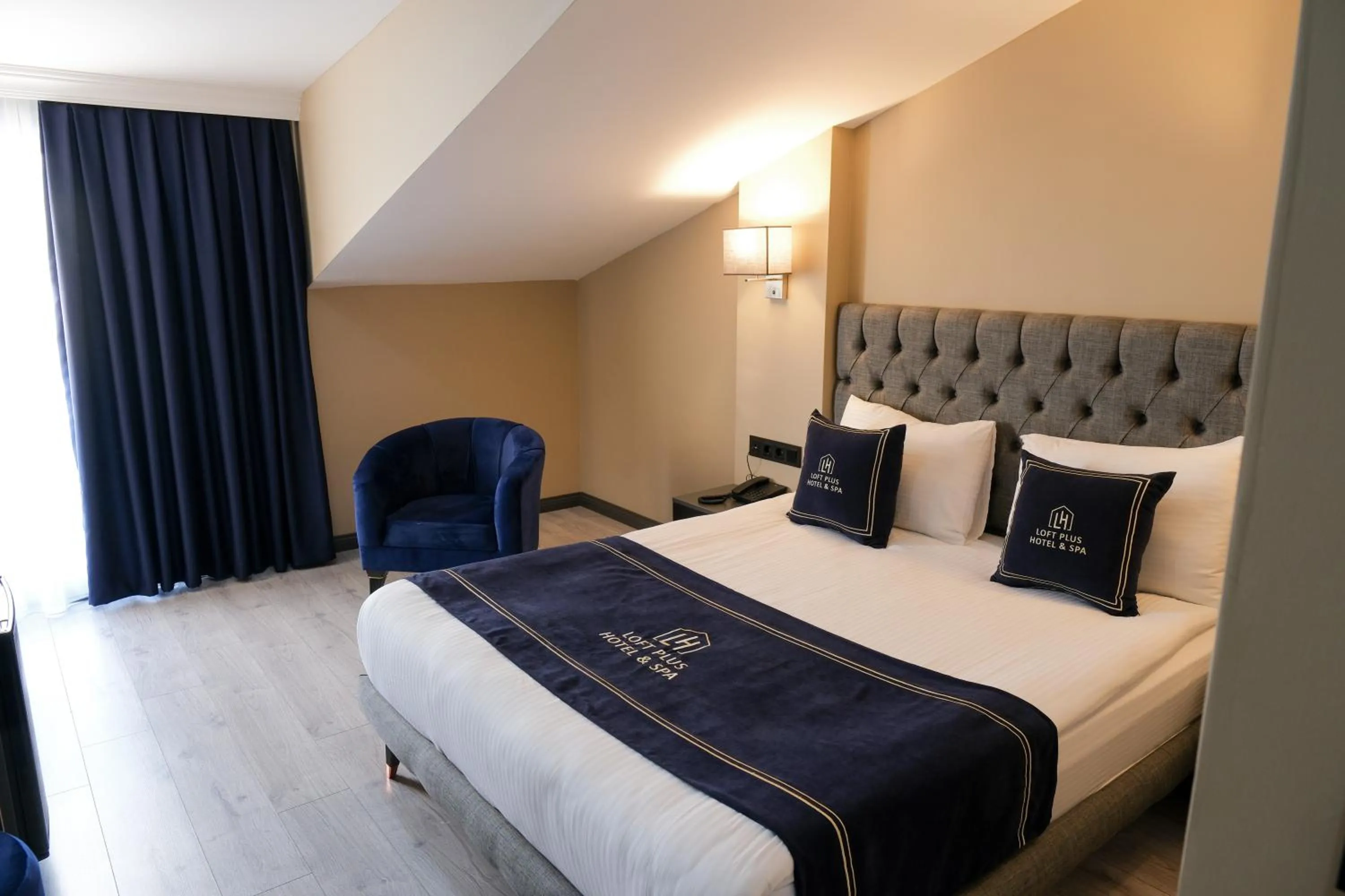 Massage, Bed in Plus Hotel & Private Transportation İstanbul Airport-By Loft