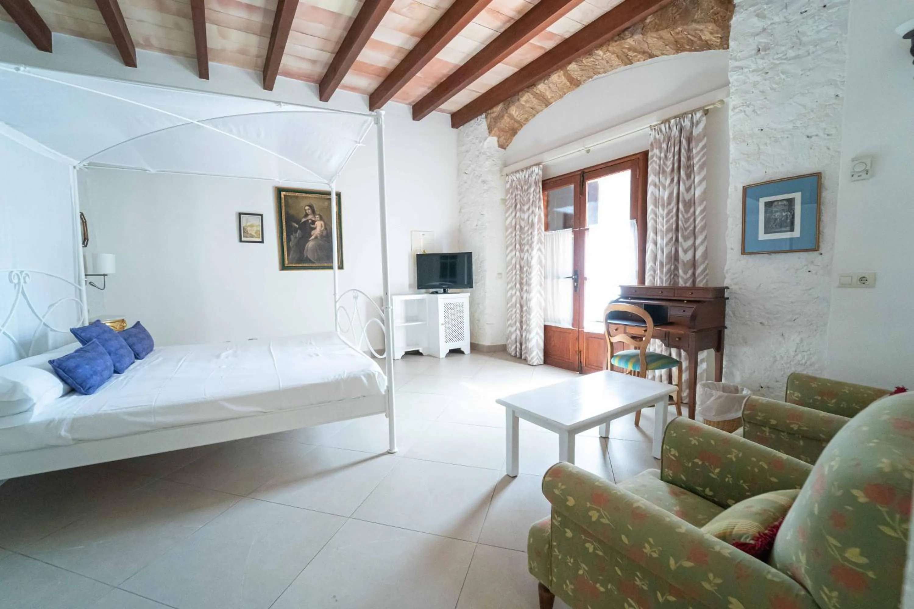 Bed in Hotel Rural S'Olivaret & Spa