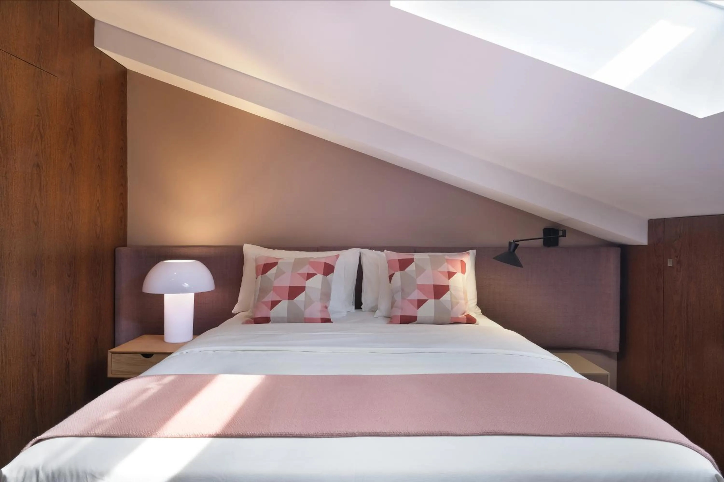 Bed in Nº150 Apartment Triplex with Suites and Terrace