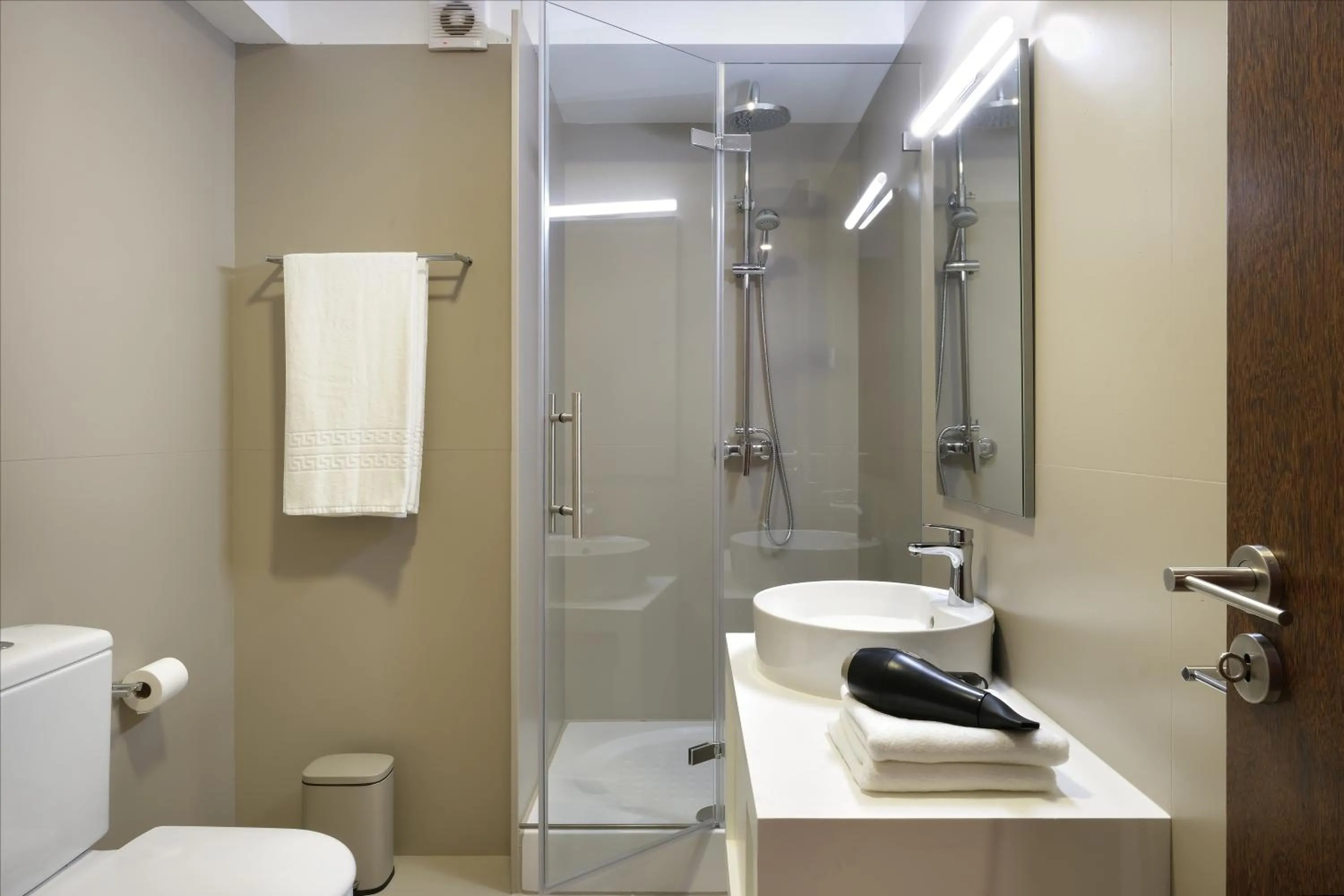 Nº150 Apartment Triplex with Suites and Terrace