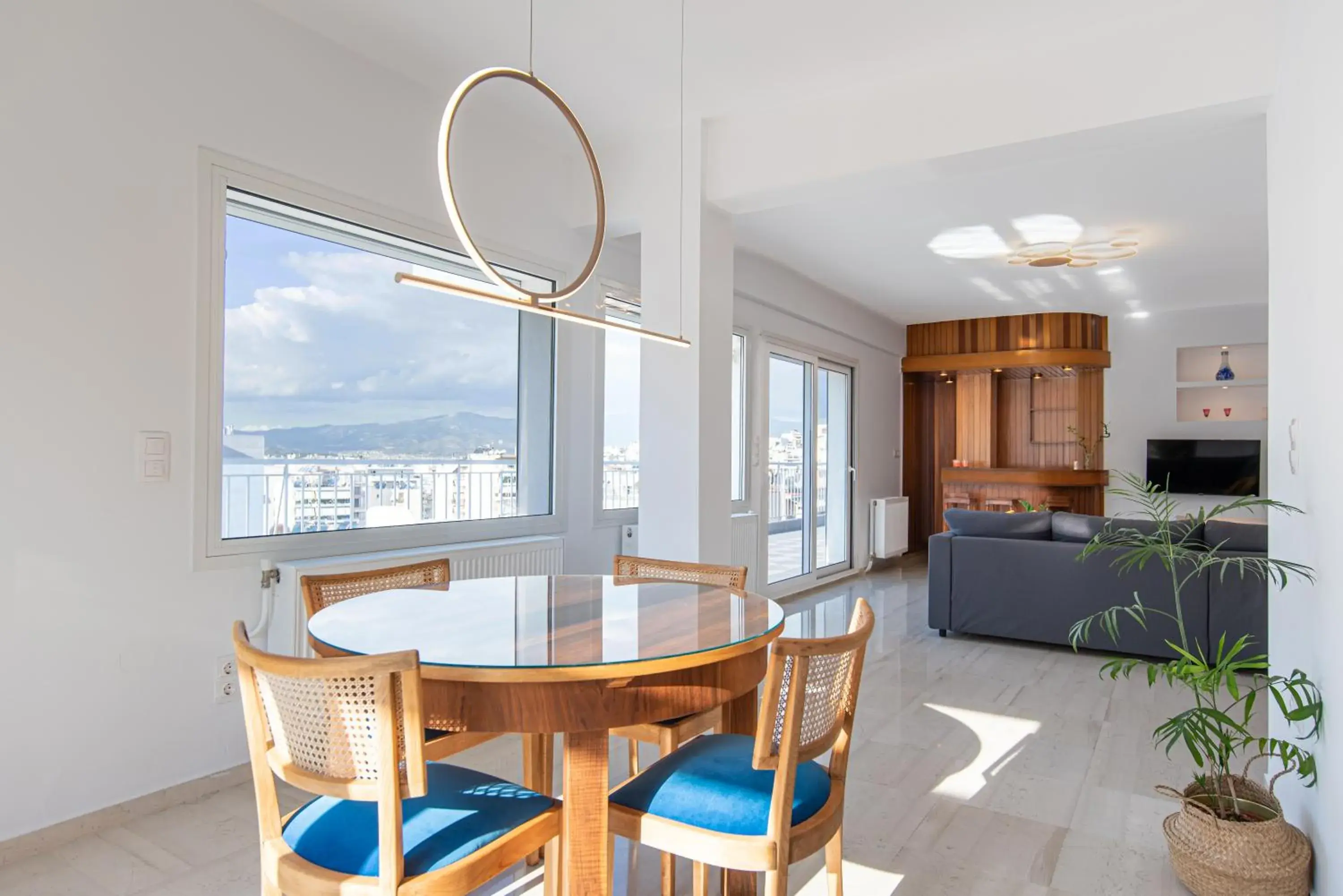Delightful Penthouse Delightful Penthouse