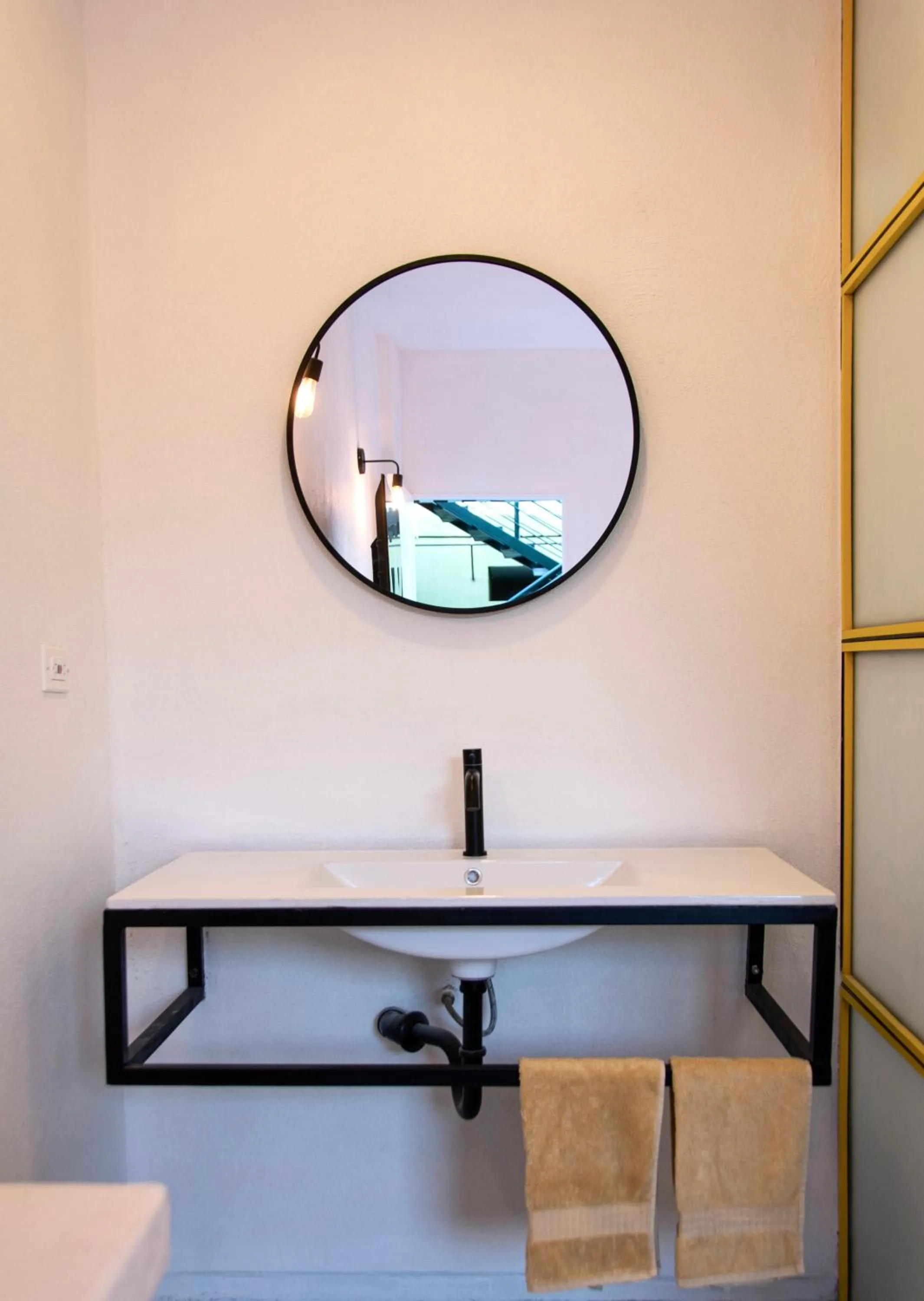 Bathroom in OASIS TROPICAL HOTEL