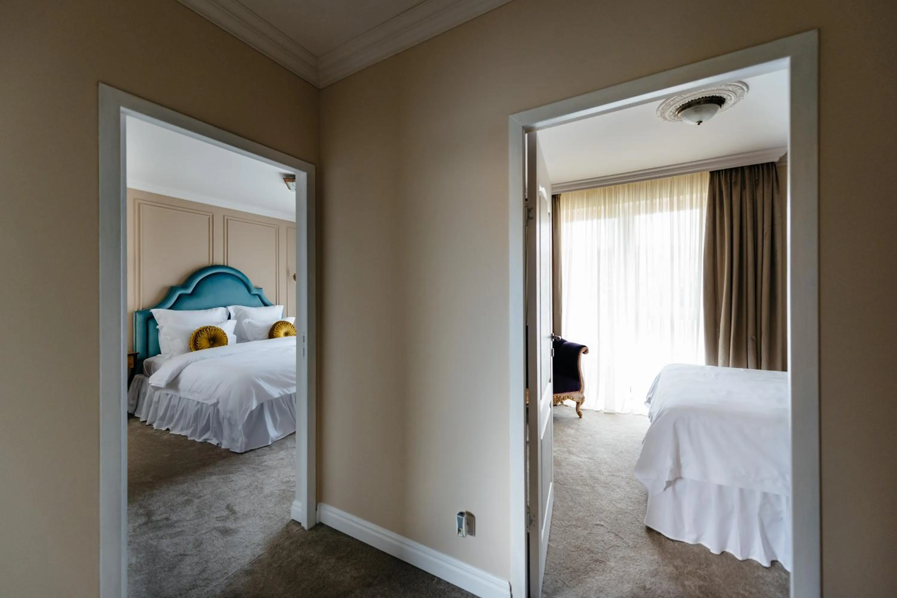 Photo of the whole room, Bed in Ateneea Luxury Rooms