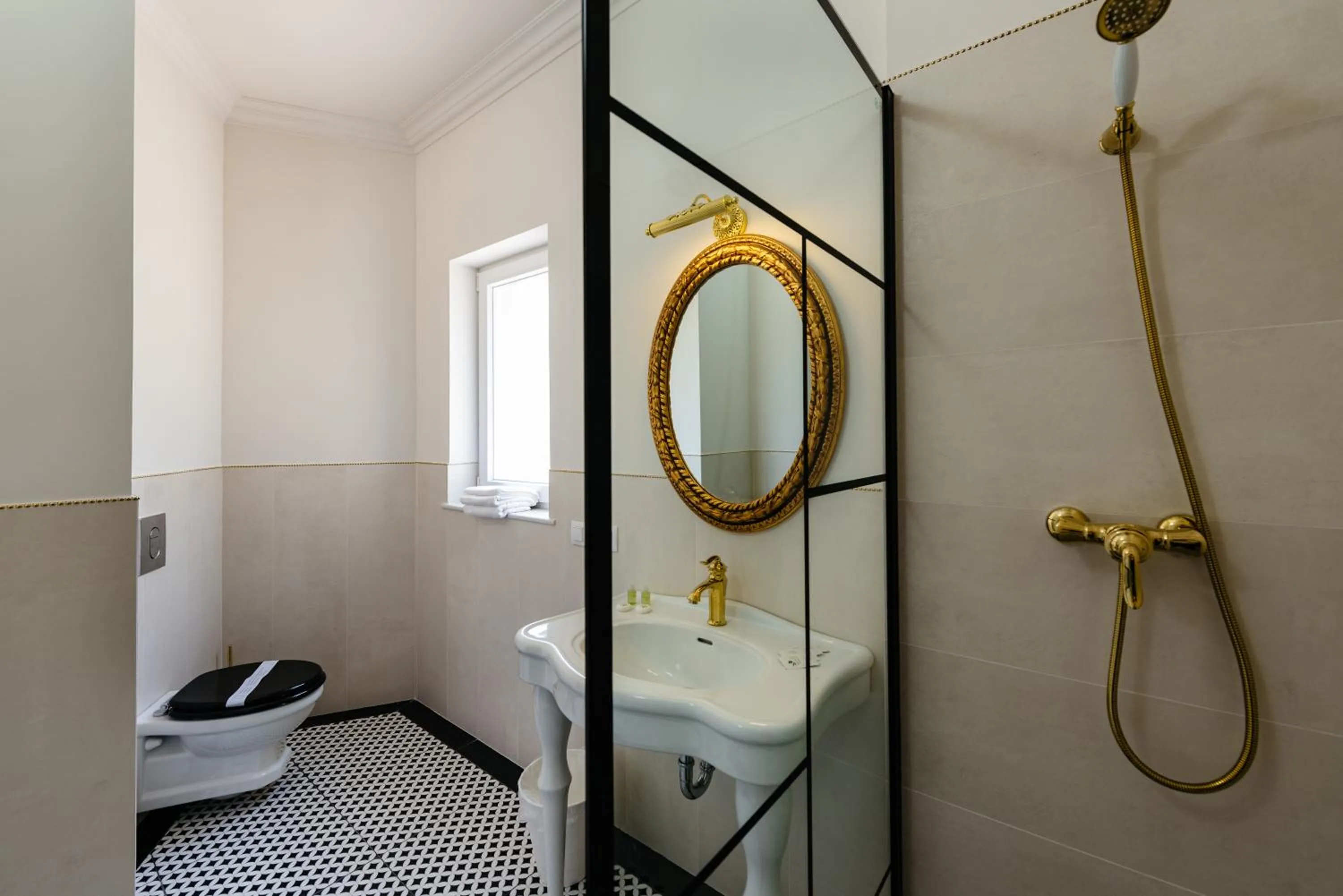 Bathroom in Ateneea Luxury Rooms
