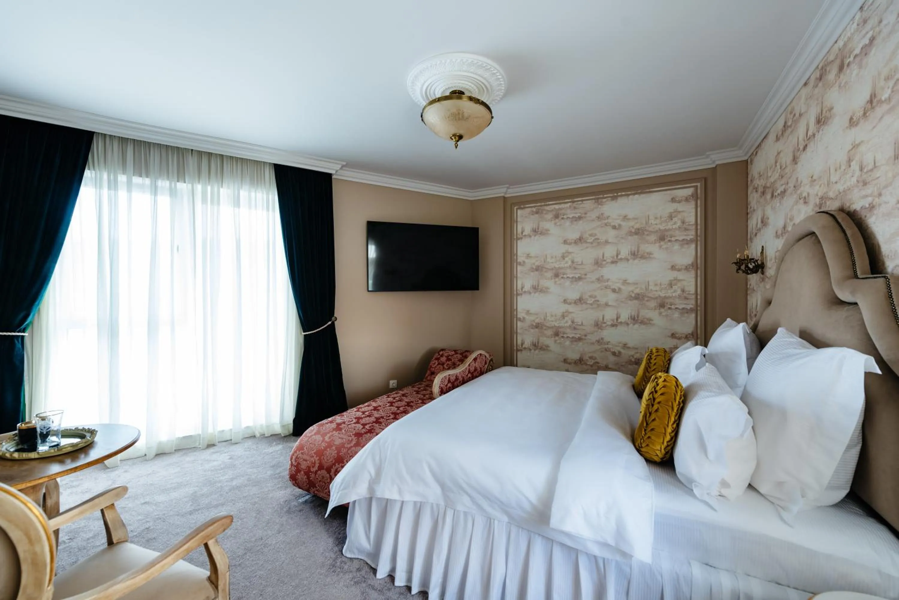 Bedroom, Bed in Ateneea Luxury Rooms