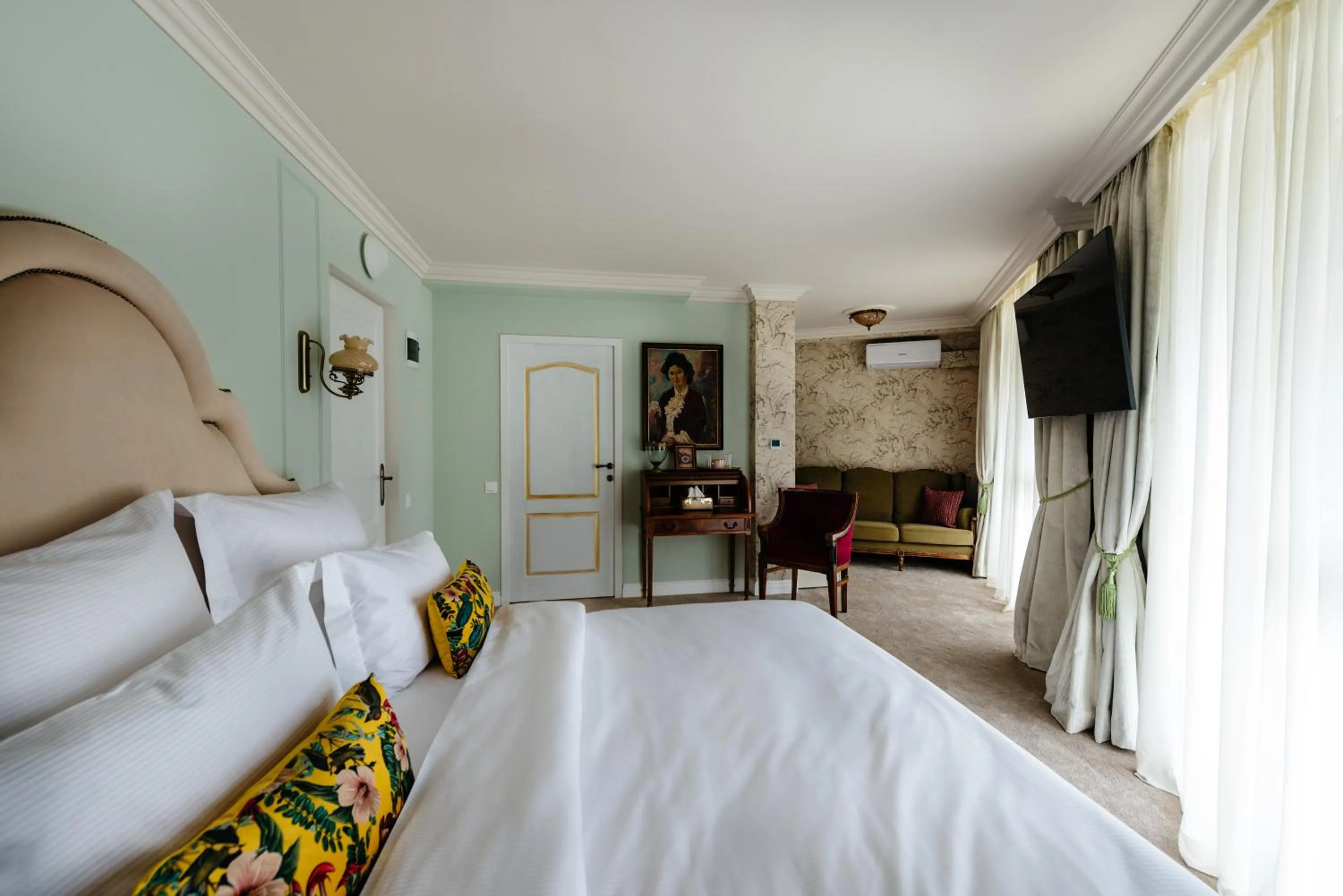 Bedroom, Bed in Ateneea Luxury Rooms