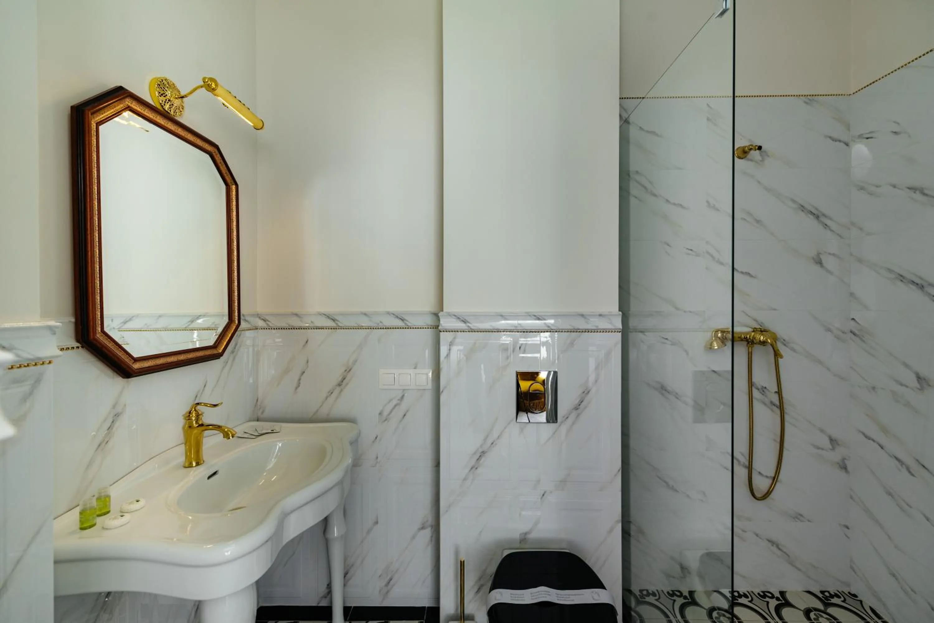 Bathroom in Ateneea Luxury Rooms
