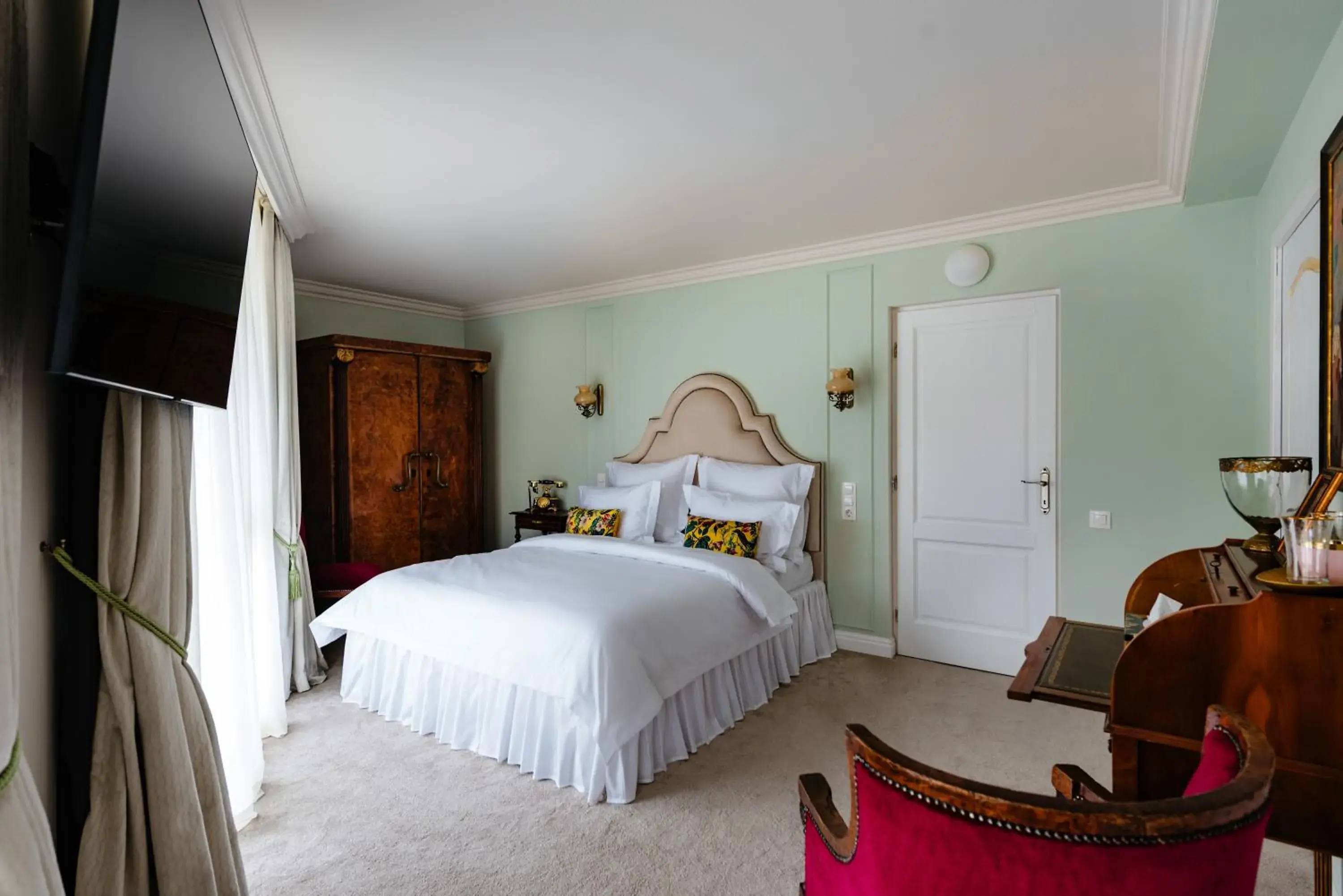 Double Room with Balcony in Ateneea Luxury Rooms Double Room with Balcony in Ateneea Luxury Rooms