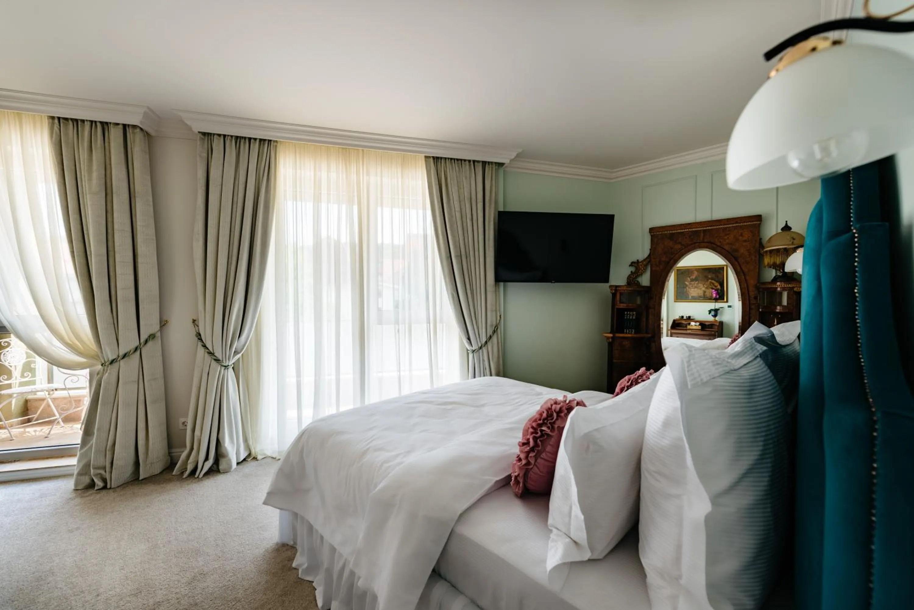 Bedroom, Bed in Ateneea Luxury Rooms