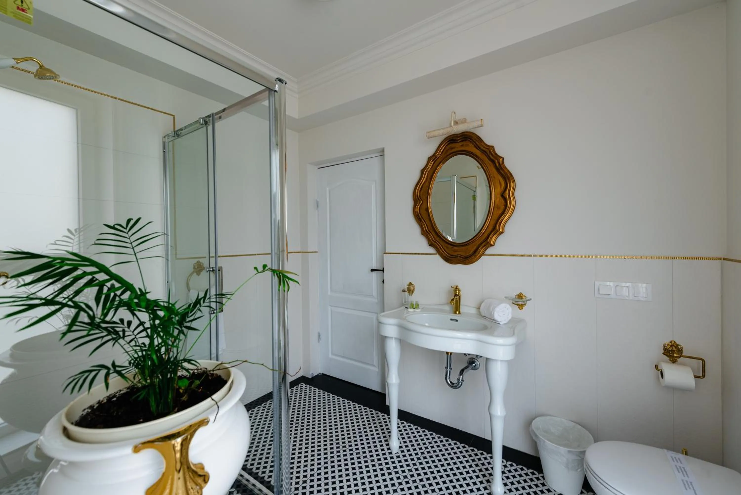 Bathroom in Ateneea Luxury Rooms