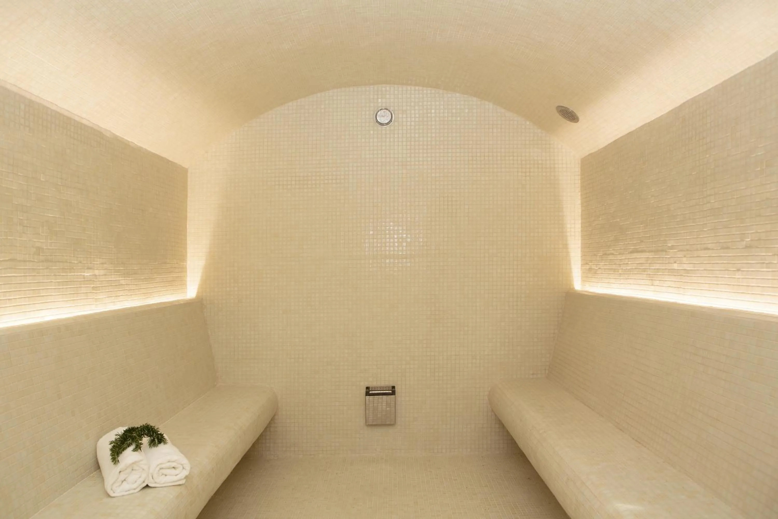 Steam room in Hotel Sabina Playa