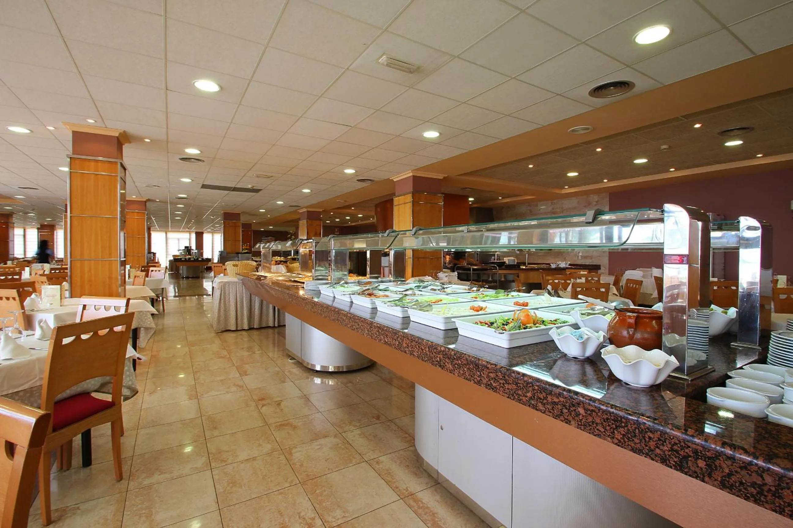 Restaurant/places to eat in Hotel Peñiscola Palace