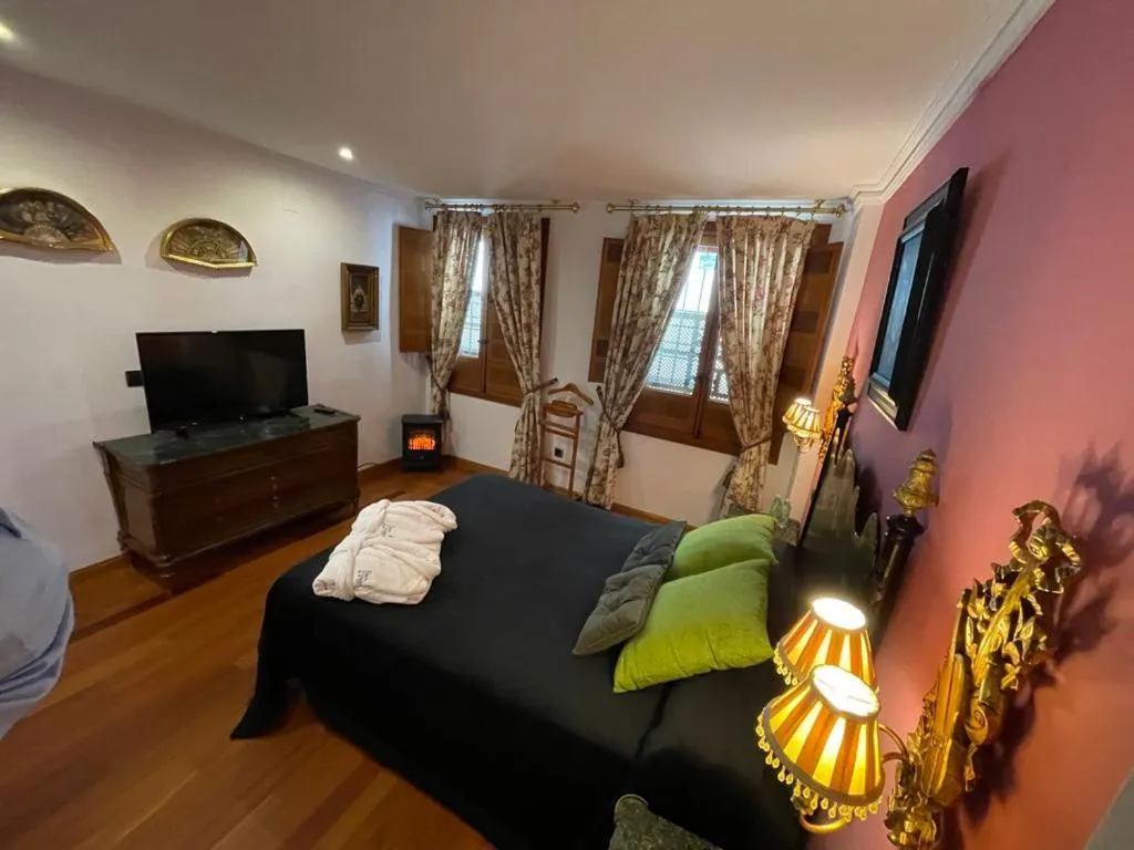 Bed in La Llave de la Judería Hotel Boutique