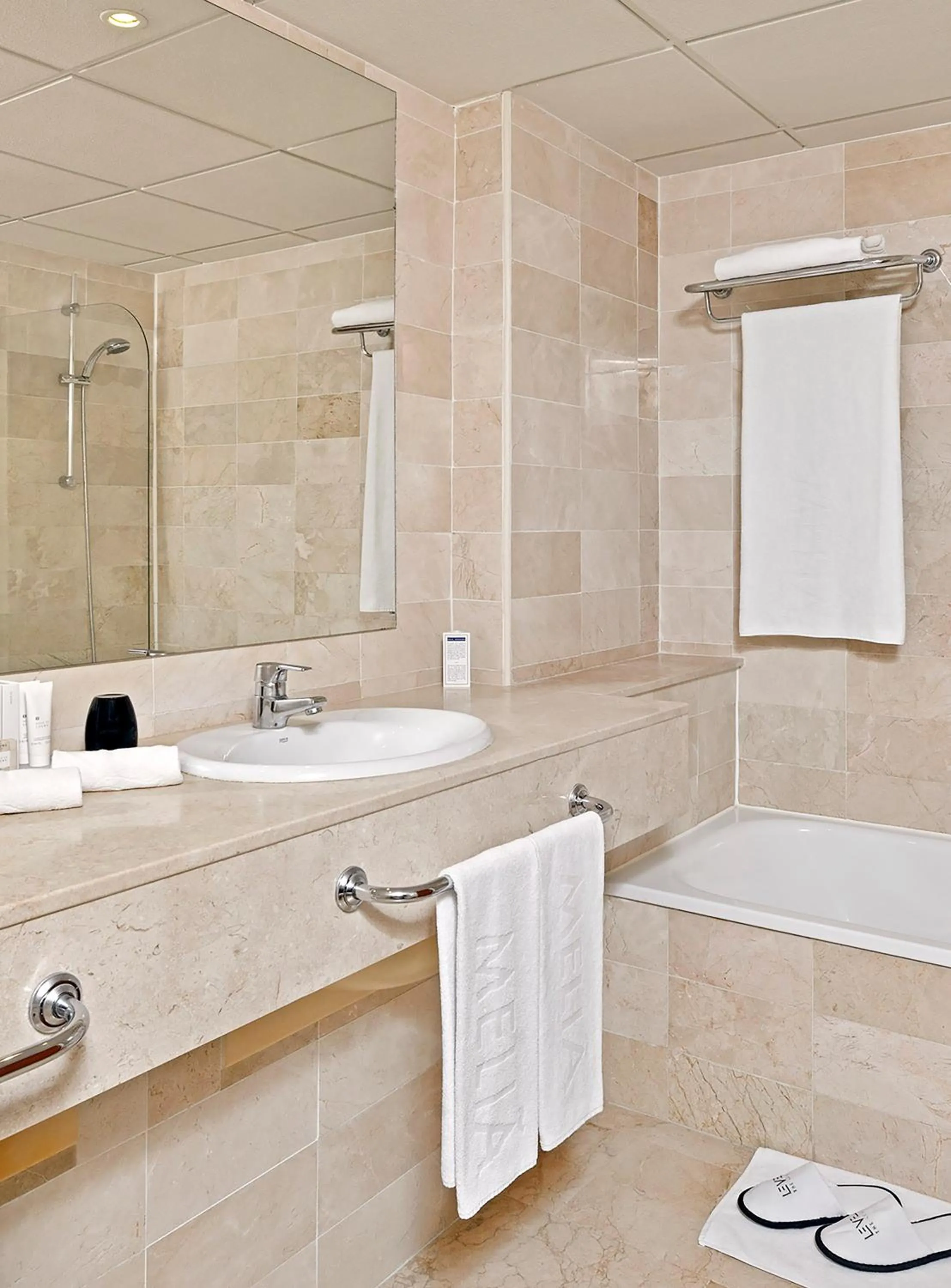 Shower in Melia Benidorm