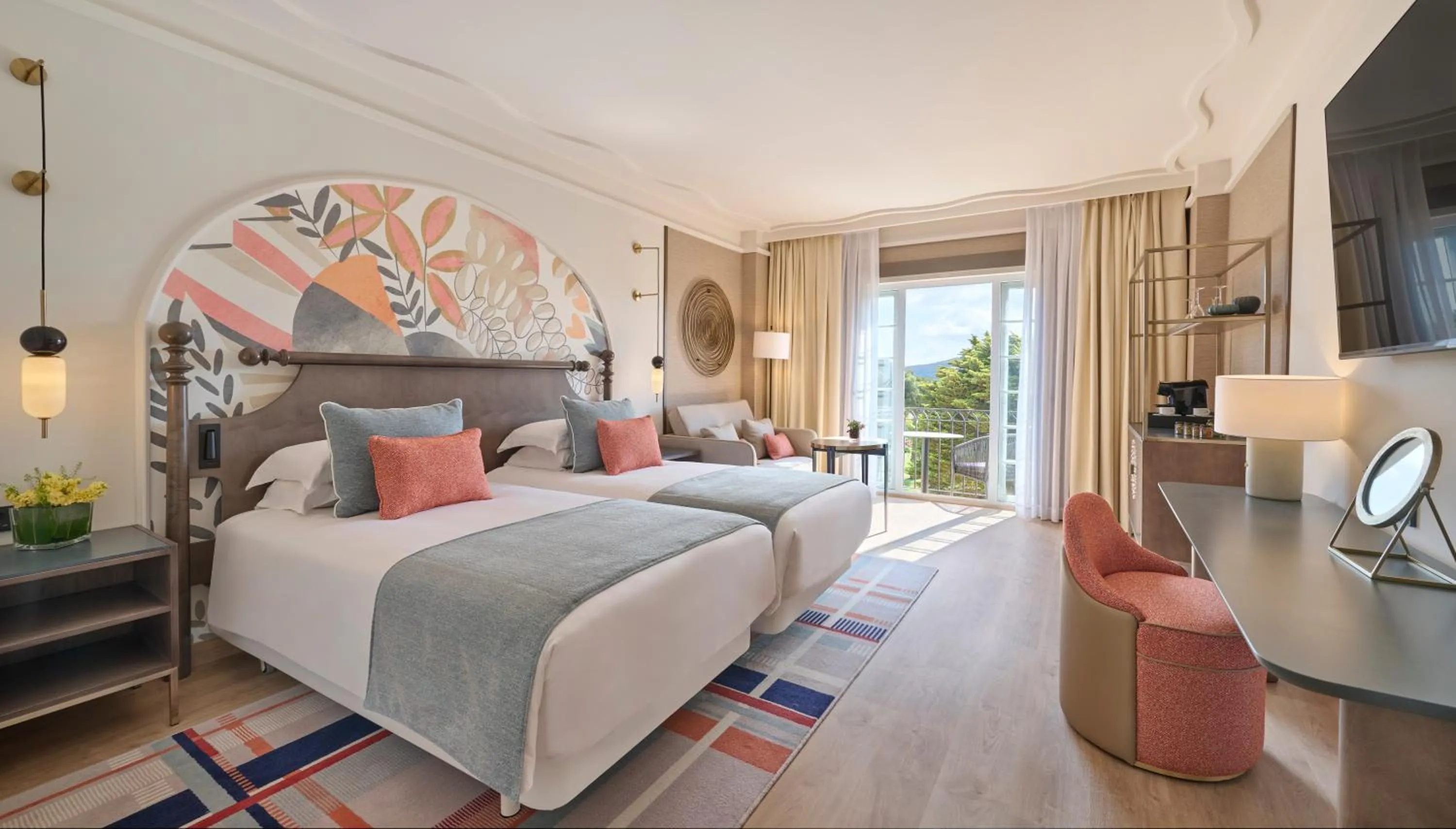 Bed in Grand Hyatt La Manga Club Golf & Spa