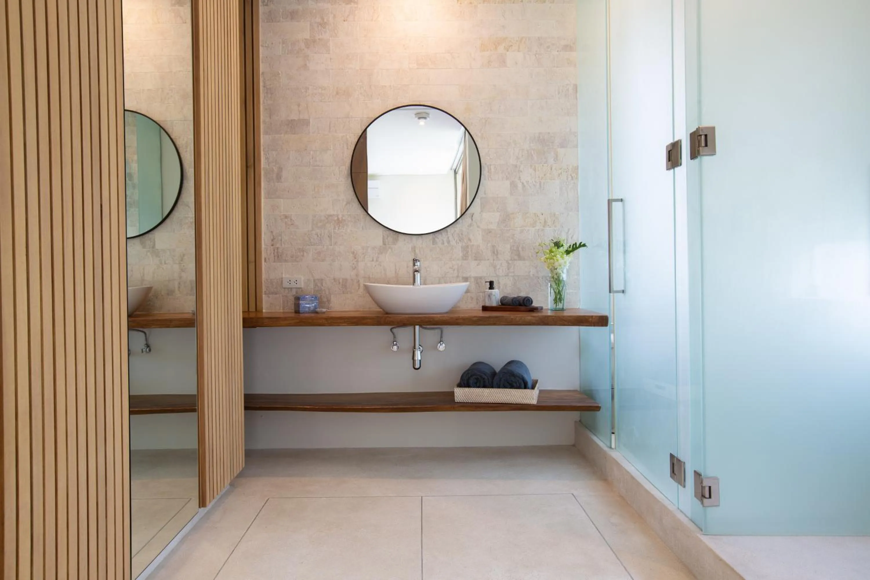 Shower in Villa Celadon