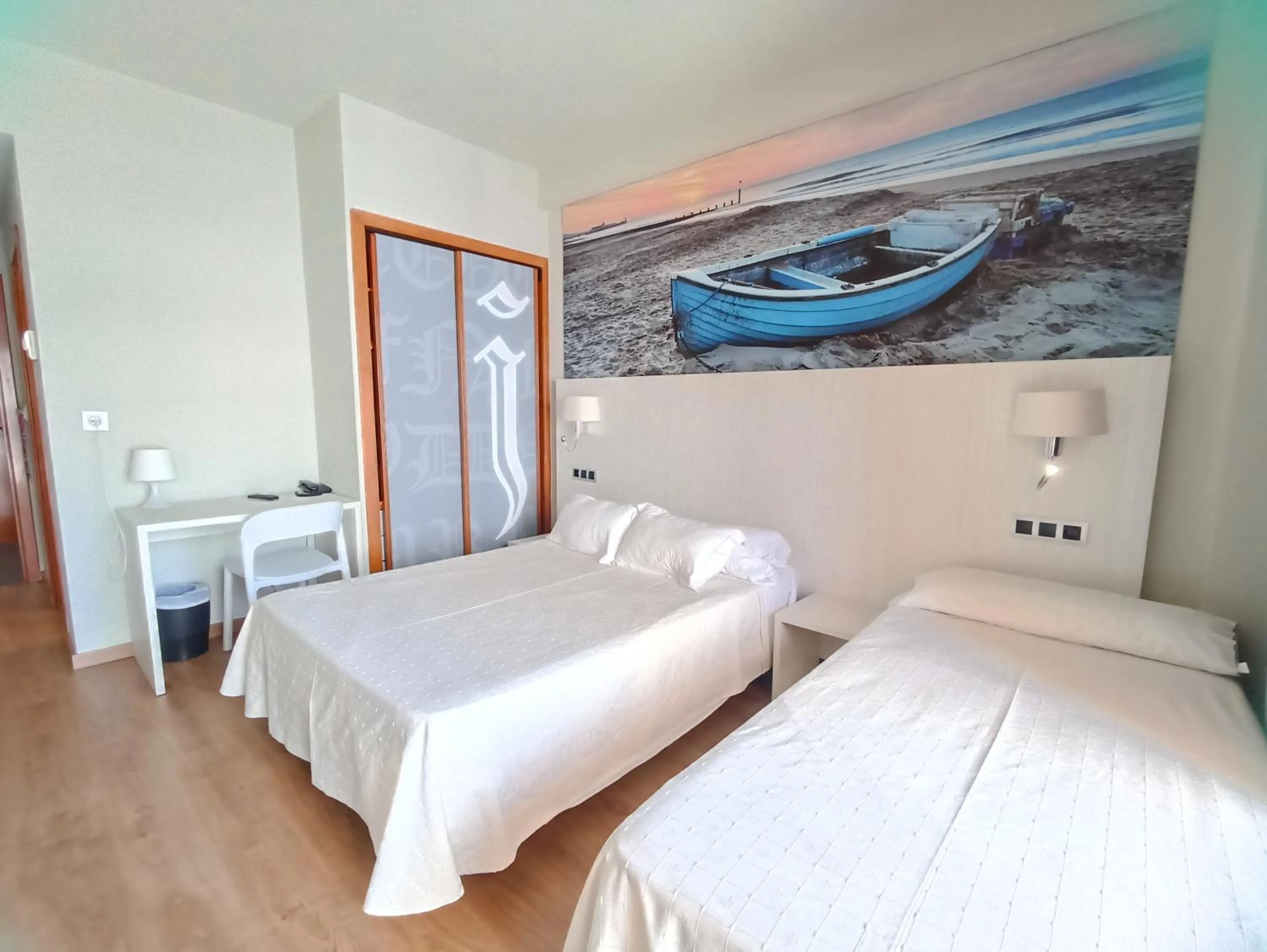 Bedroom, Bed in Hotel Joya