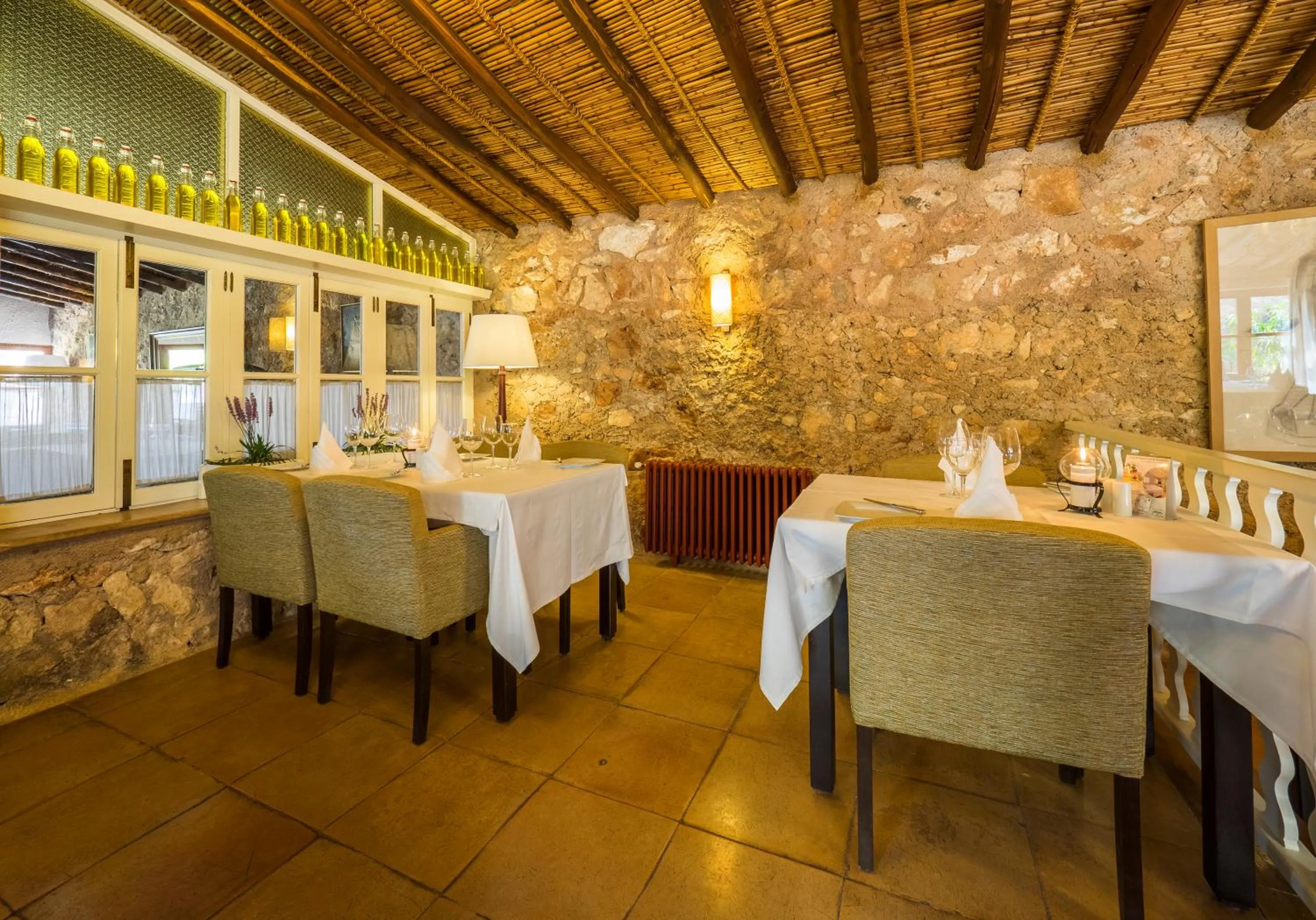 Restaurant/places to eat in Protur Residencia Son Floriana