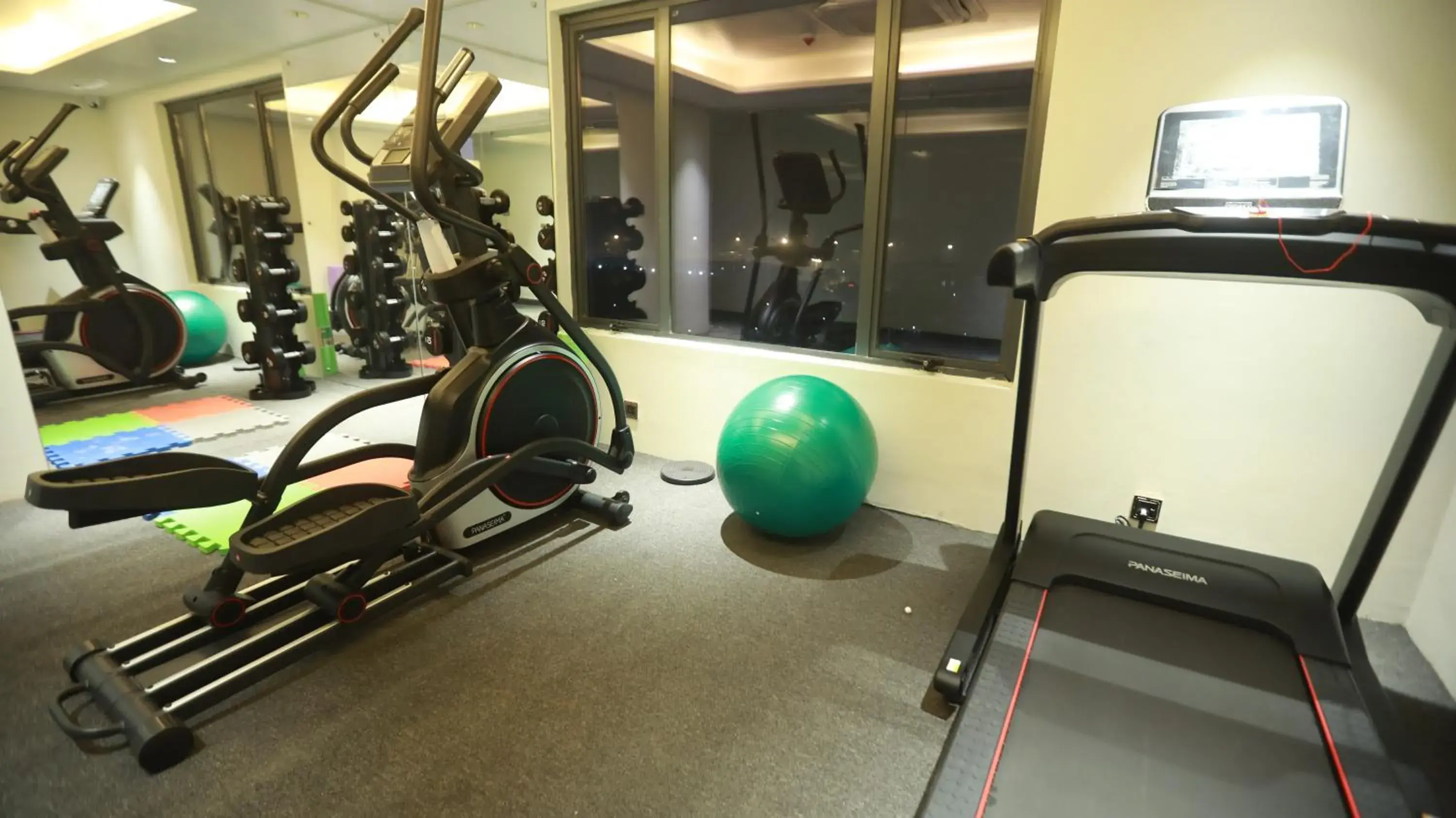Fitness centre/facilities in The Zabeer Dhaka Fitness centre/facilities in The Zabeer Dhaka