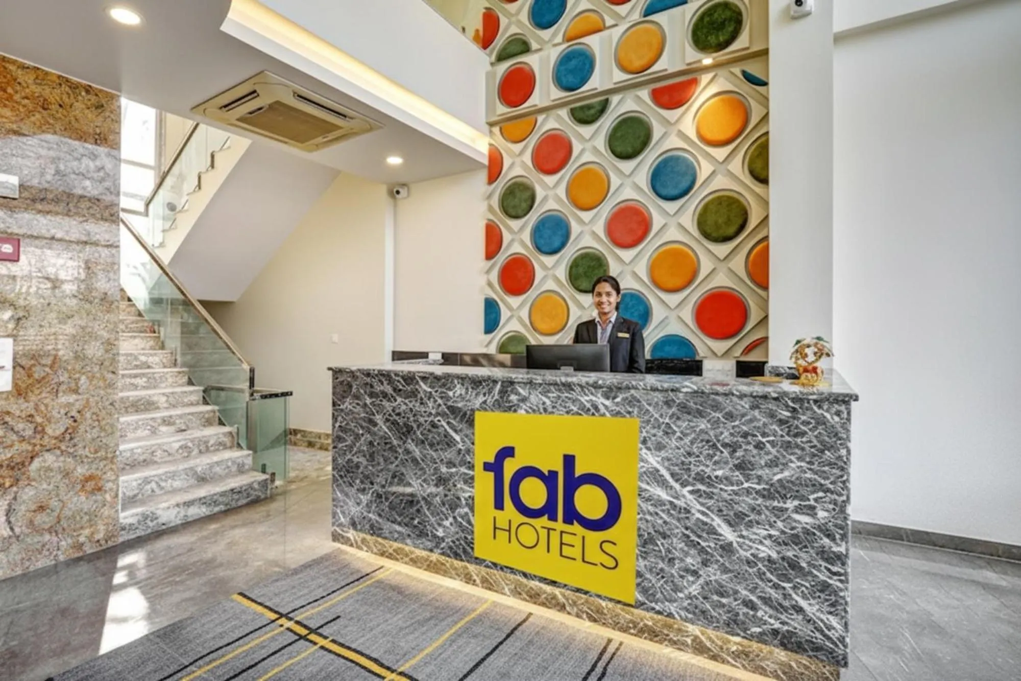 Lobby or reception in FabHotel The White Moon